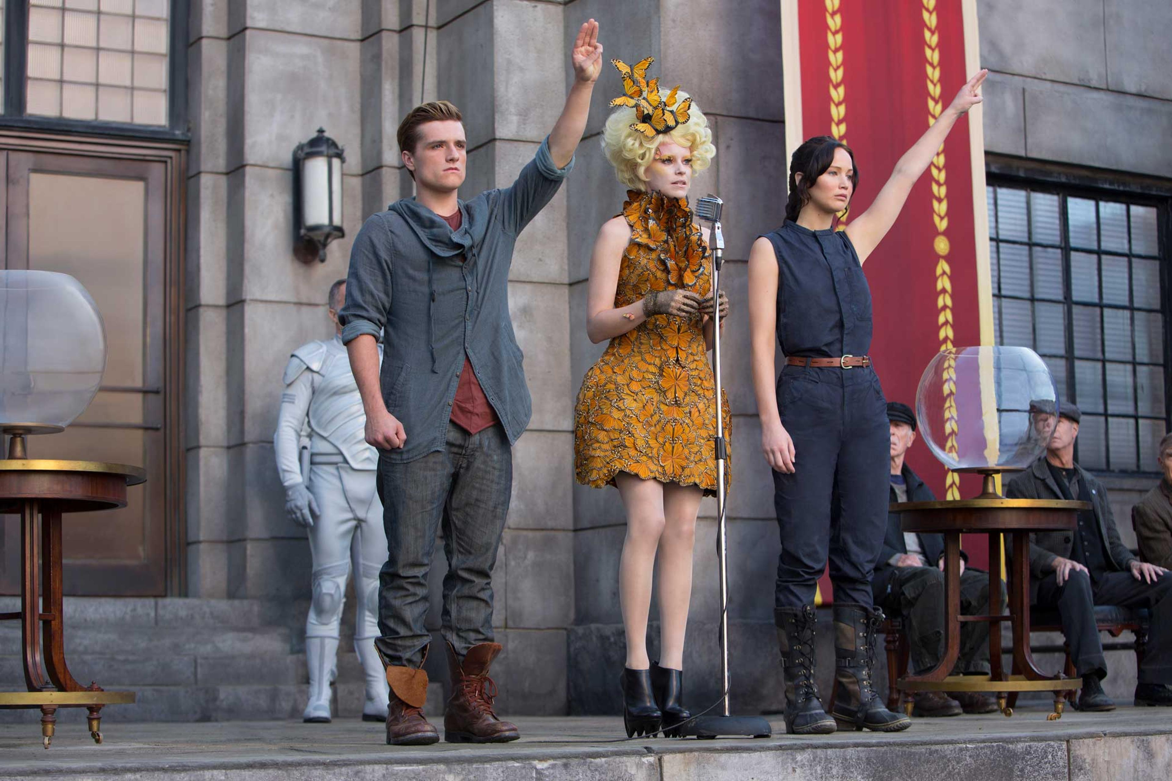 hunger games katniss dress designer Hunger Games: Catching Fire' -- Katniss' Wedding Dress Designer Revealed
