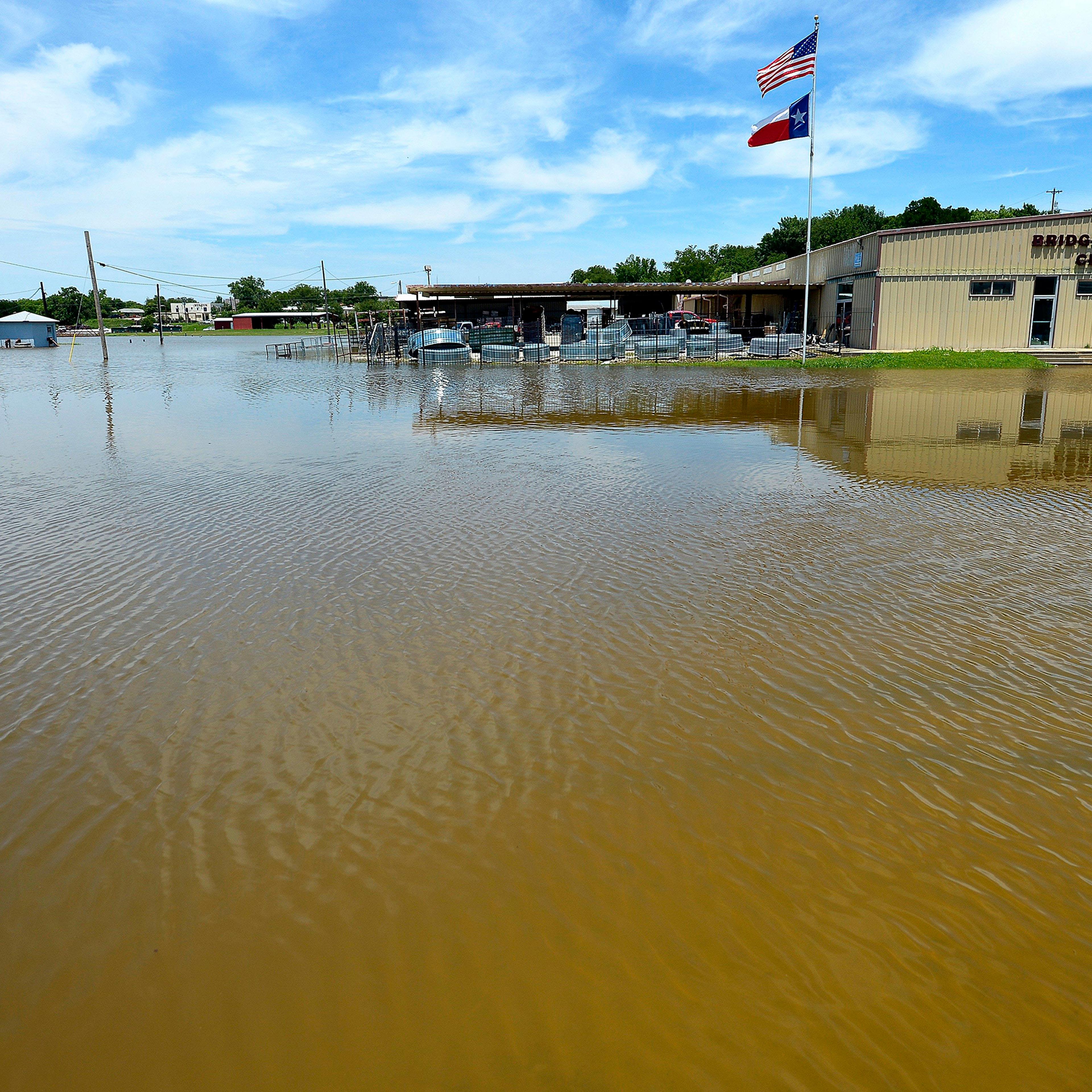 Flooding Texas bridgeport