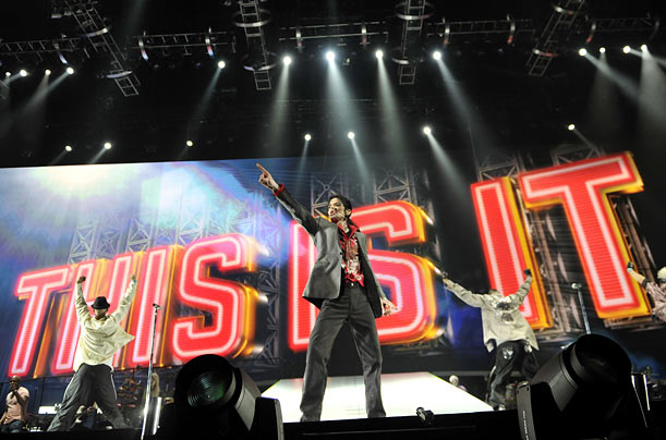 Kevin Mazur / AEG / Getty