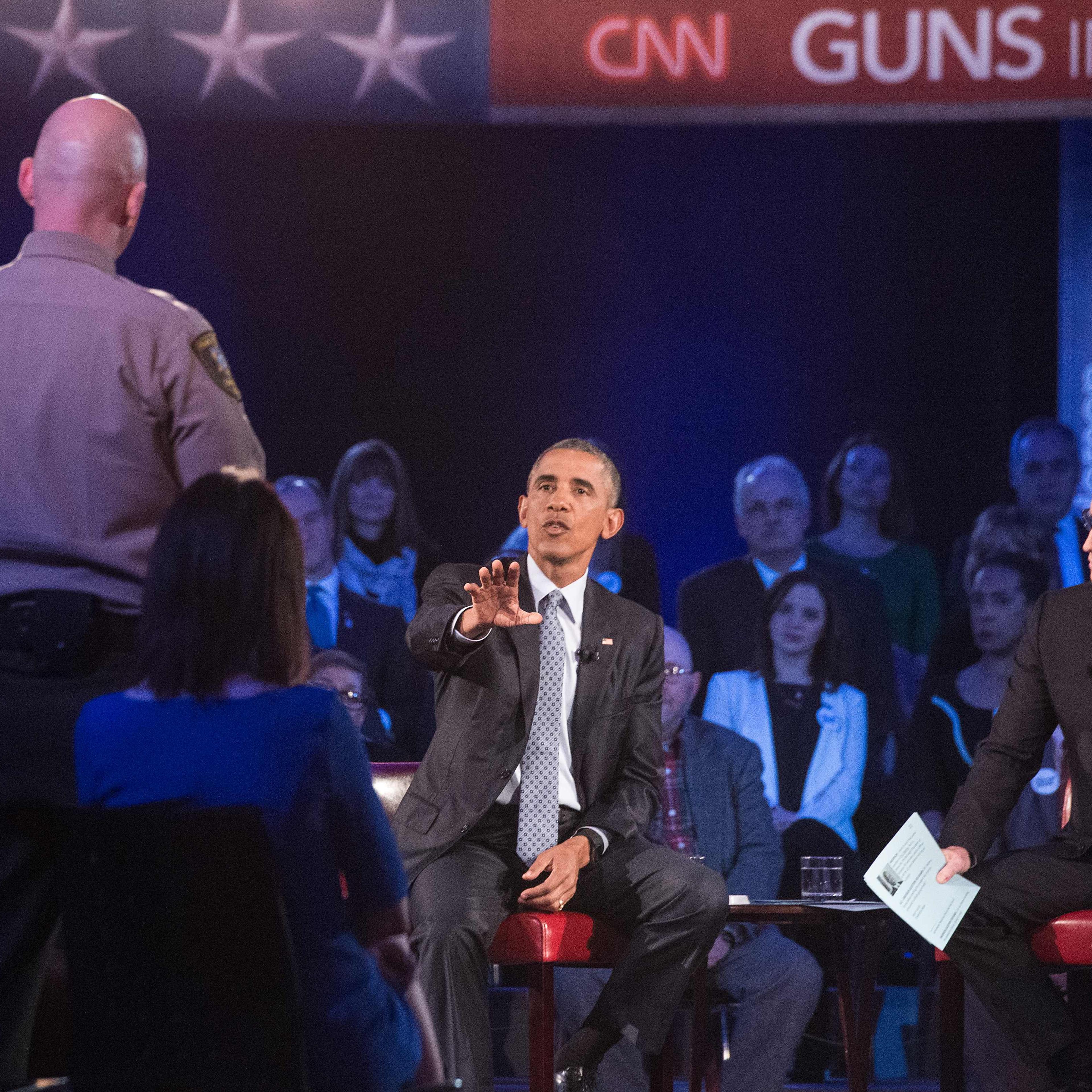 US-POLITICS-GUNS-OBAMA