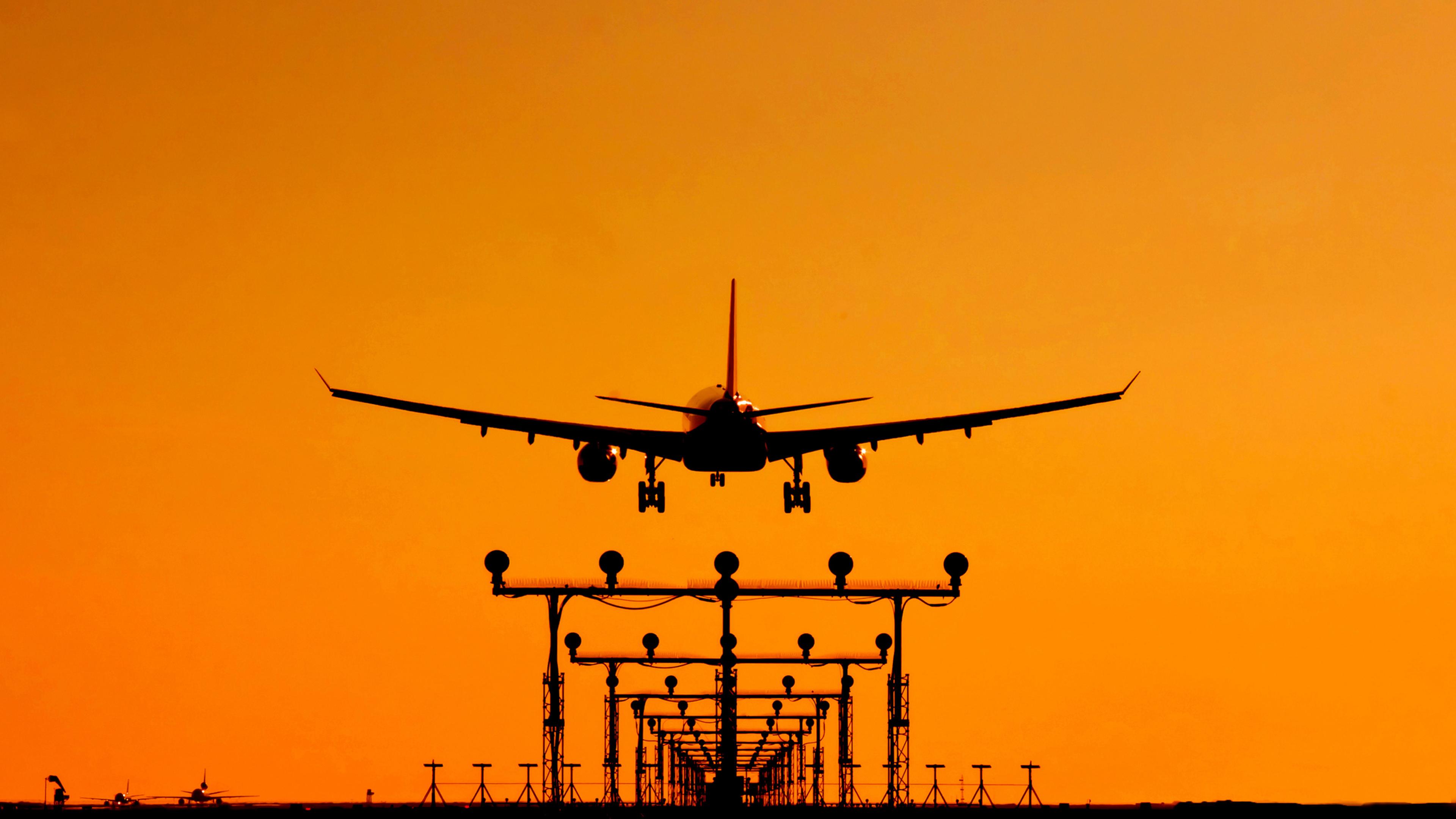 Pilots and Flight Attendants Face a Real Cancer Risk. Frequent Flyers Shouldn’t Panic
