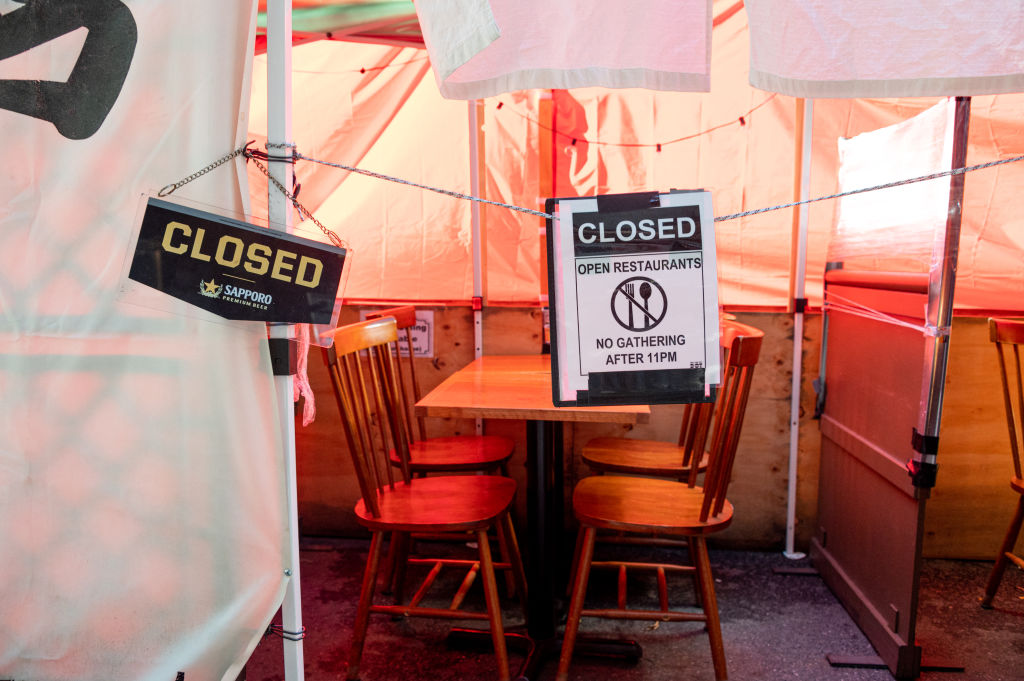 New York City Restaurants Resume Indoor Service At 25% Capacity