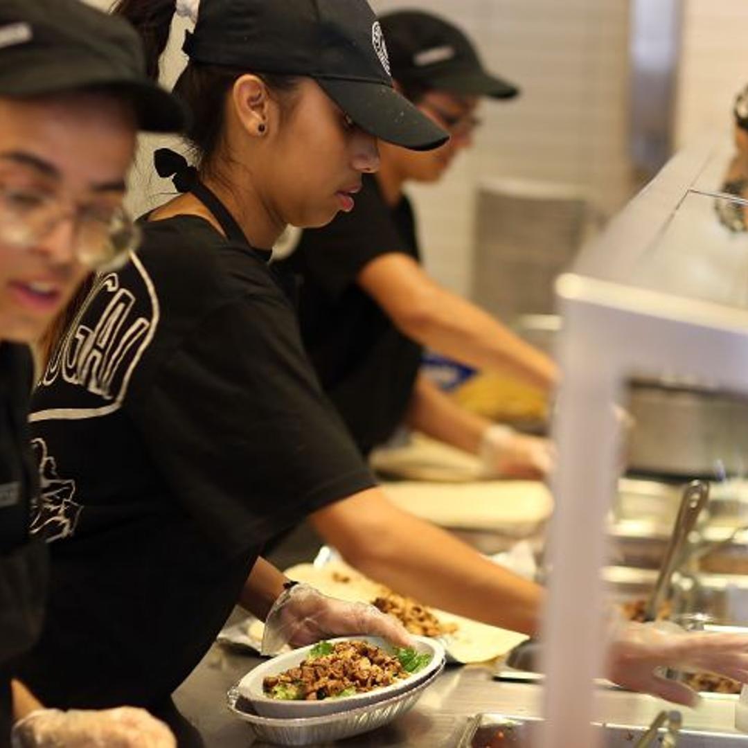 Chipotle Becomes First Non-GMO US Restaurant Chain