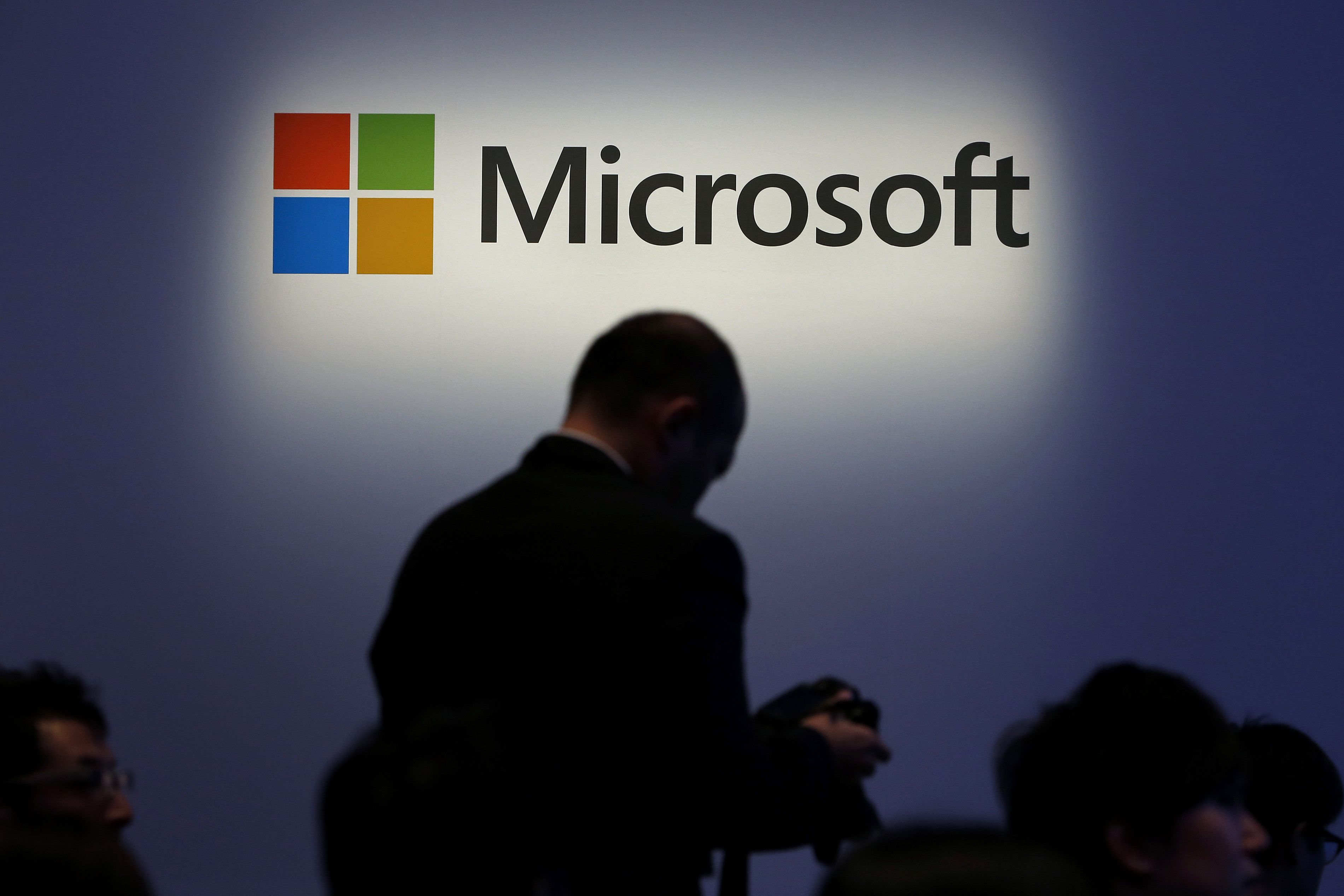 Microsoft's Windows 8.1 Goes On Sale