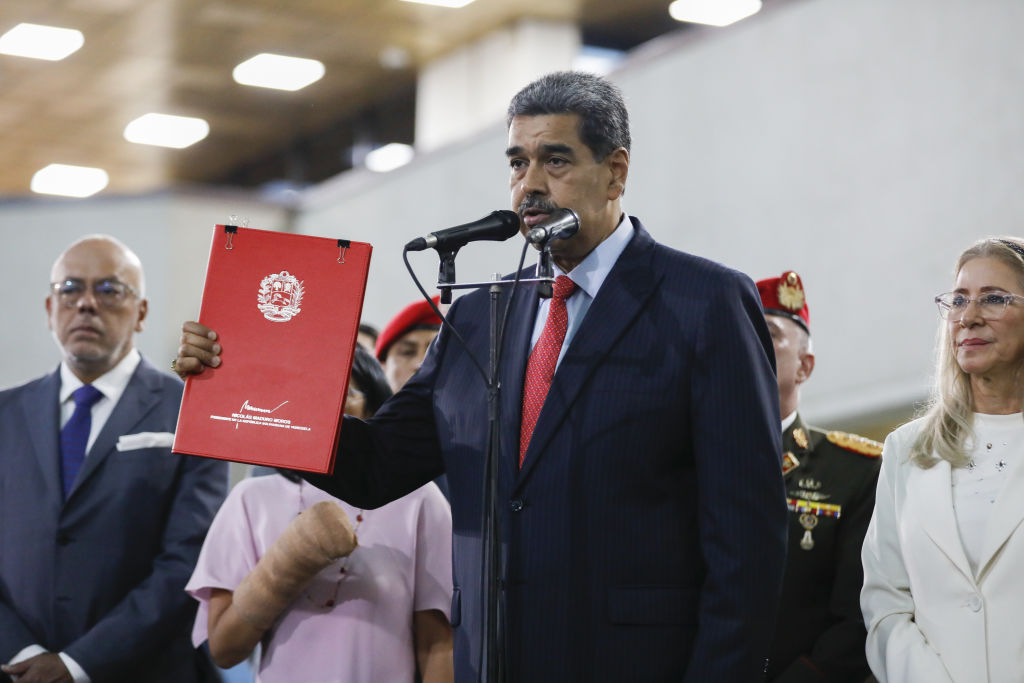 Venezuelan President Nicolás Maduro shows the Venezuelan Supreme Court the documents he asked it to supervise the presidential elections following the Sunday's presidential elections in Caracas, Venezuela on July 31, 2024.