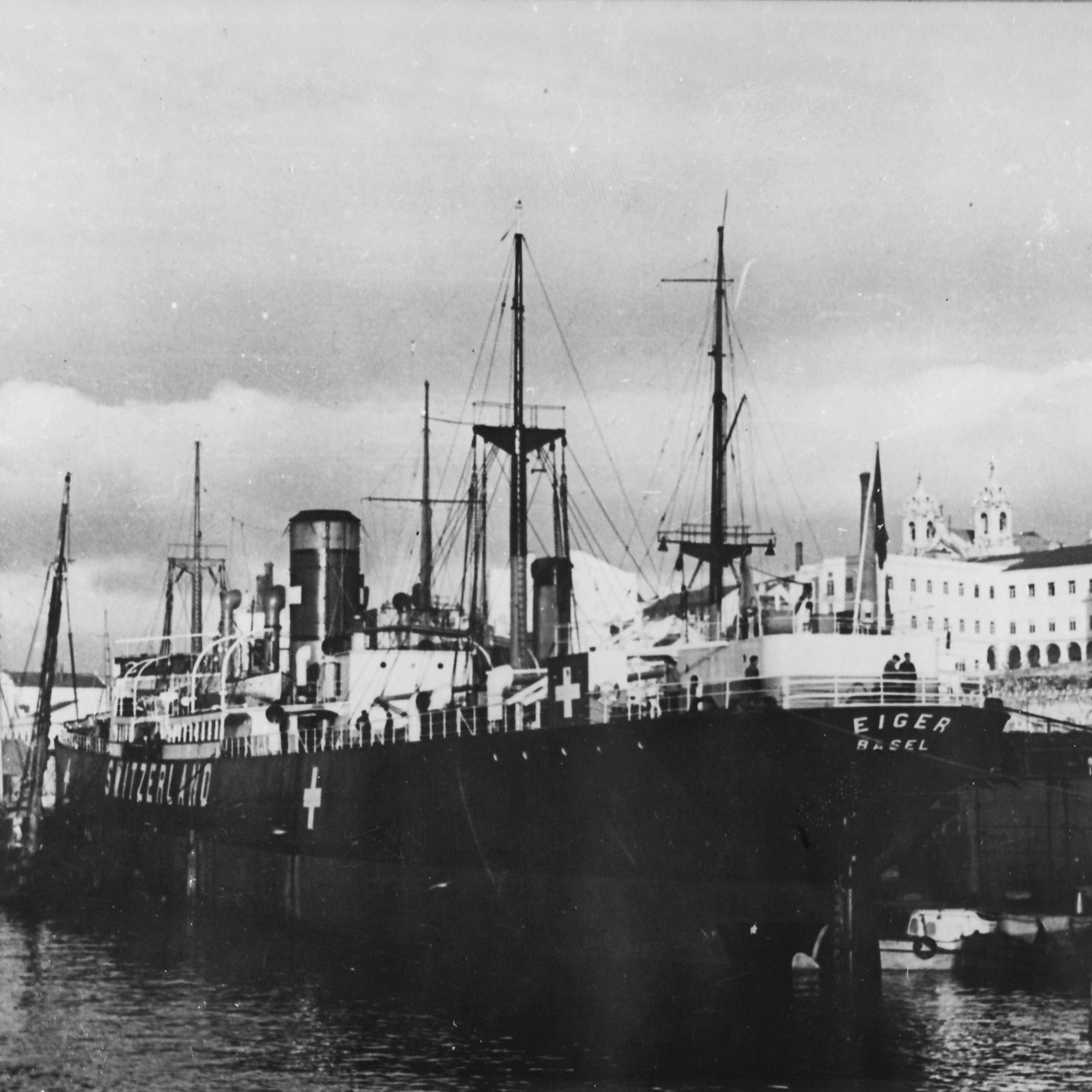 SS Eiger im Hafen von Lissabon um 1943