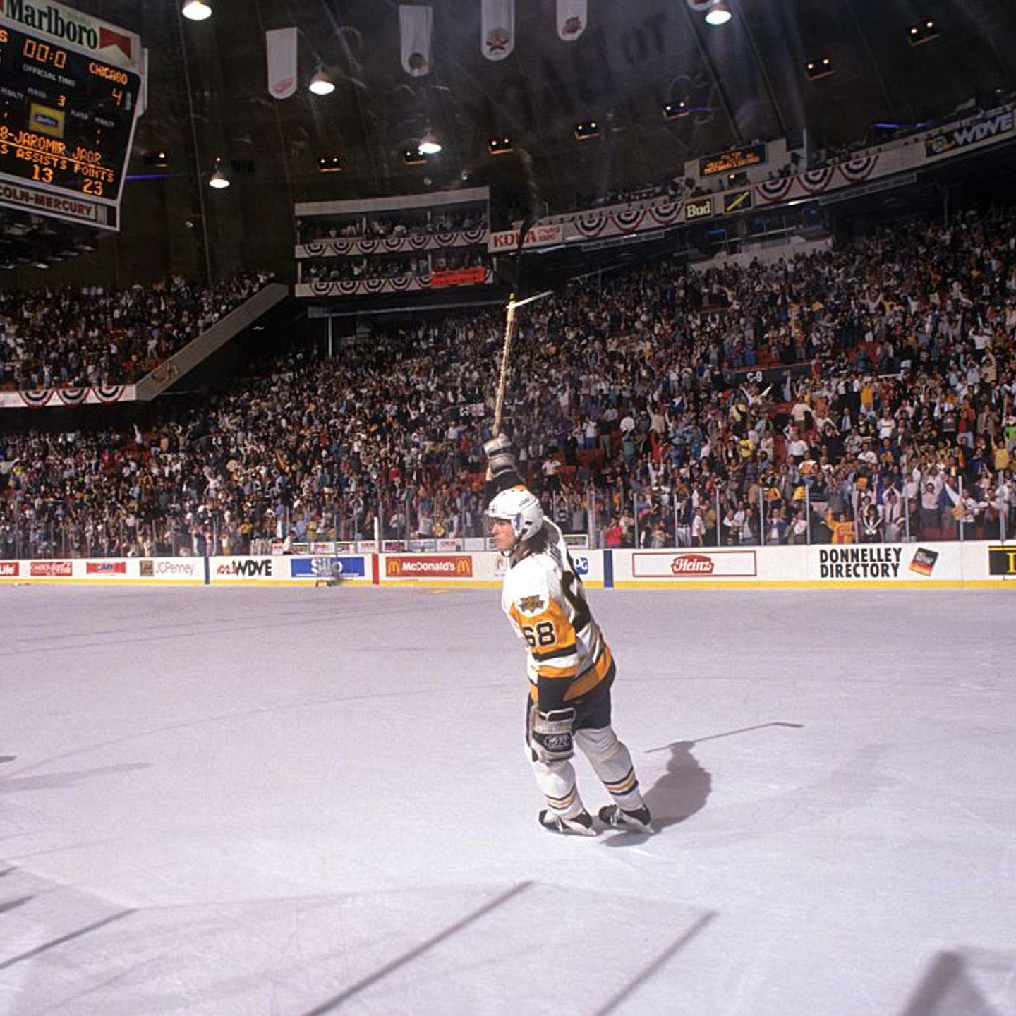 1992 Stanley Cup Finals - Game 1: Chicago Blackhawks v Pittsburgh Penguins