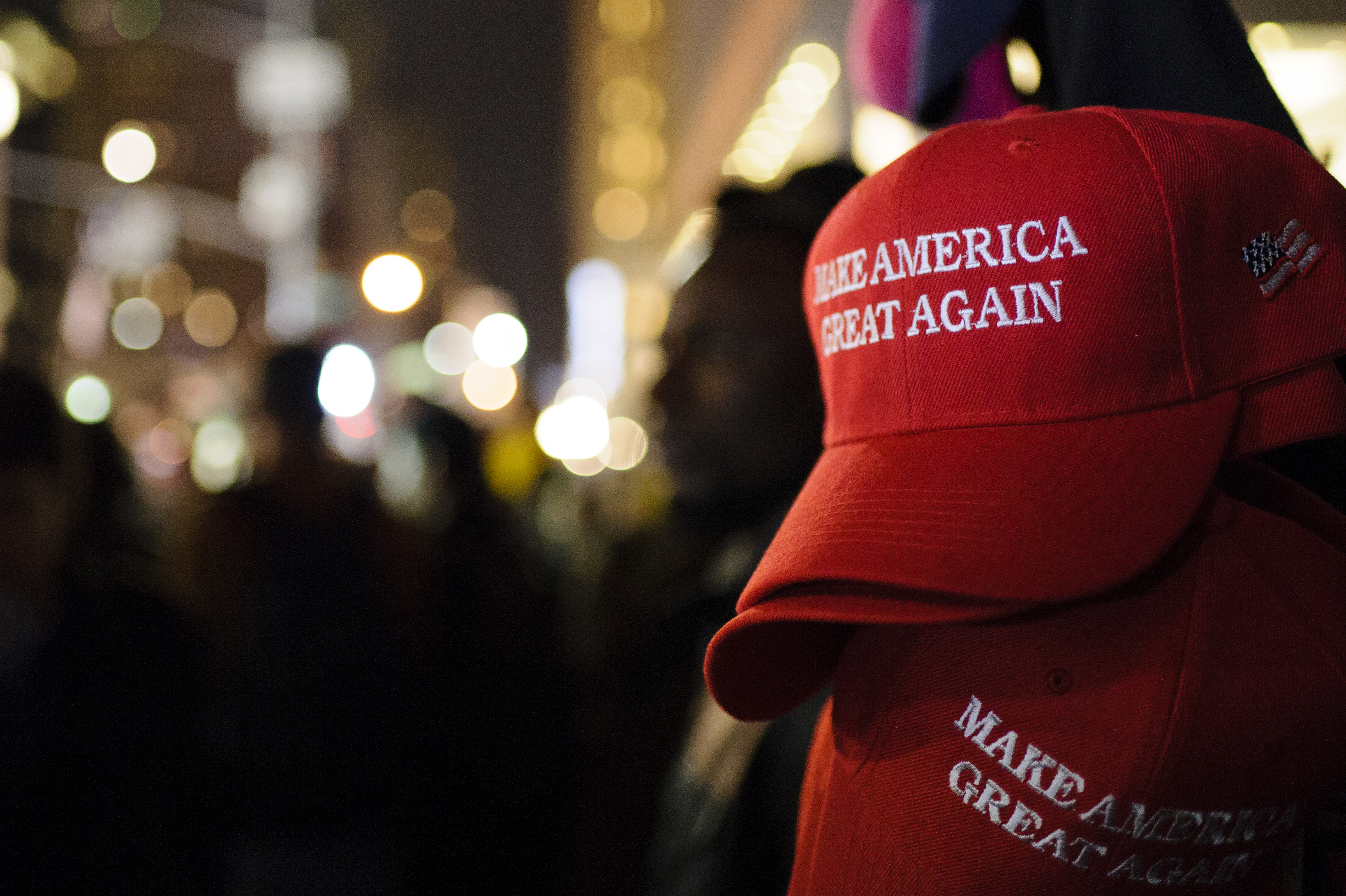 "Make America Great Again" red baseball caps, signature