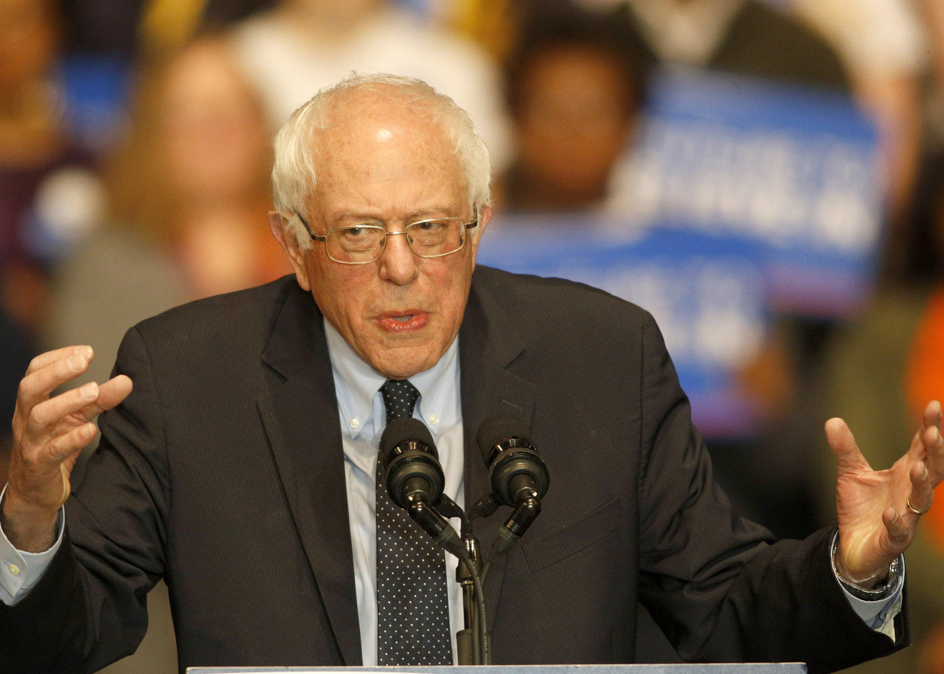 Democratic presidential candidate Sen. Bernie Sanders (I-VT) speaks at Boutwell Auditorium, January 18, 2016 in Birmingham, Alabama.