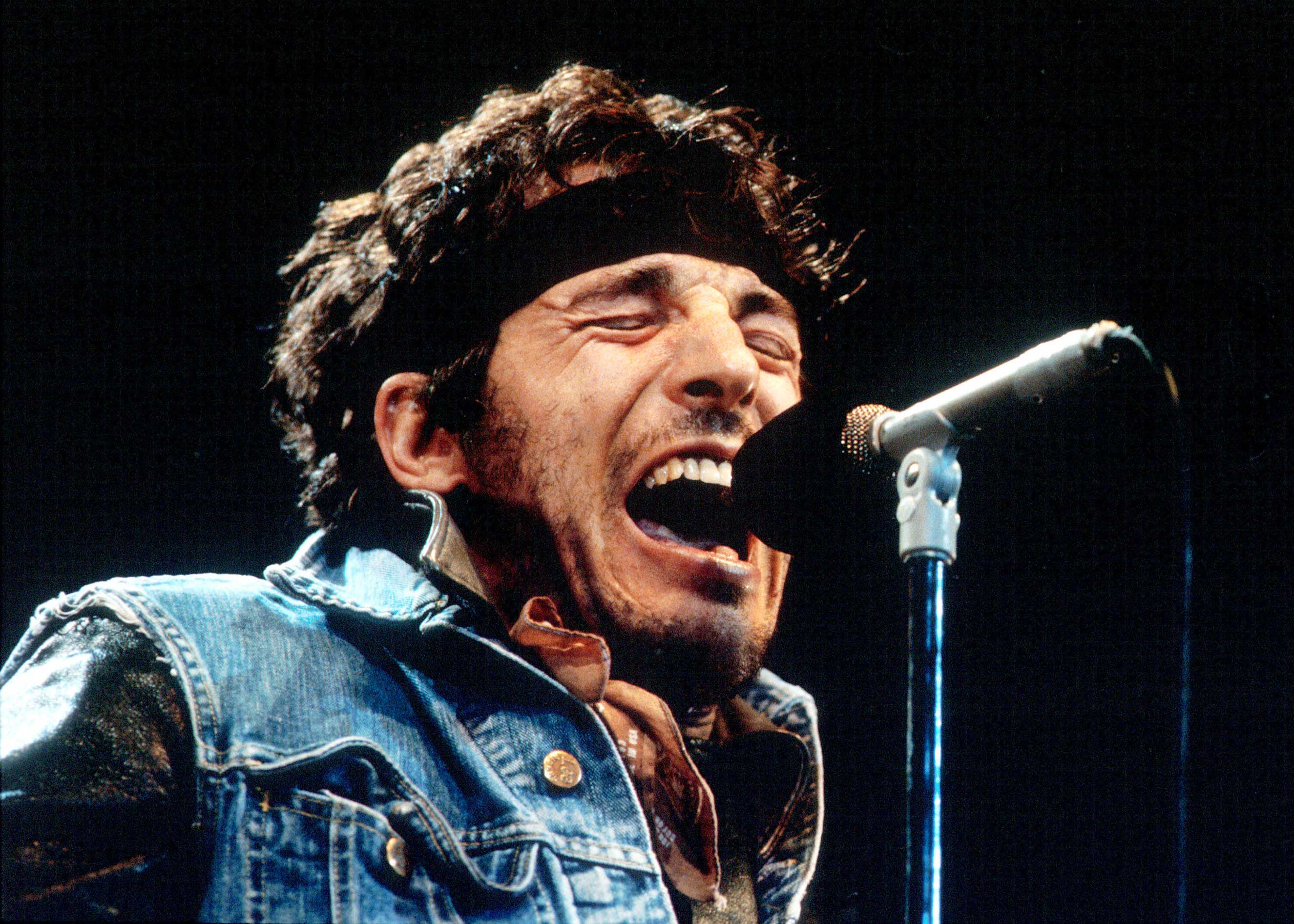 bruce-springsteen-born-to-run