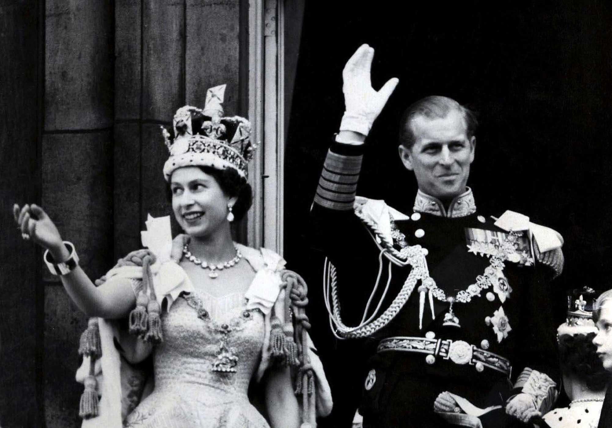 Duke of Edinburgh taken to hospital