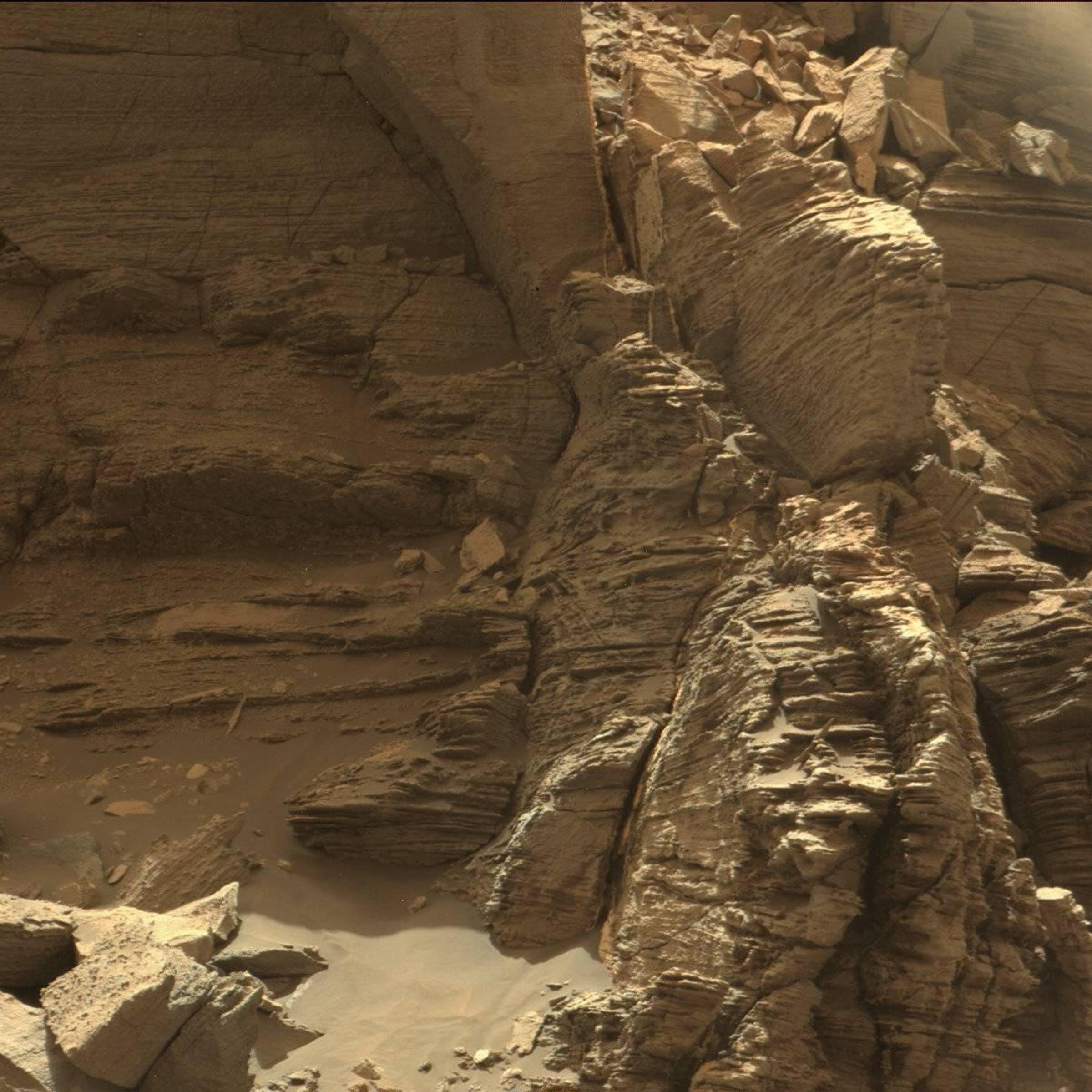 Curiosity got close to this outcrop, which displays finely layered rocks, on Sept. 9, 2016.