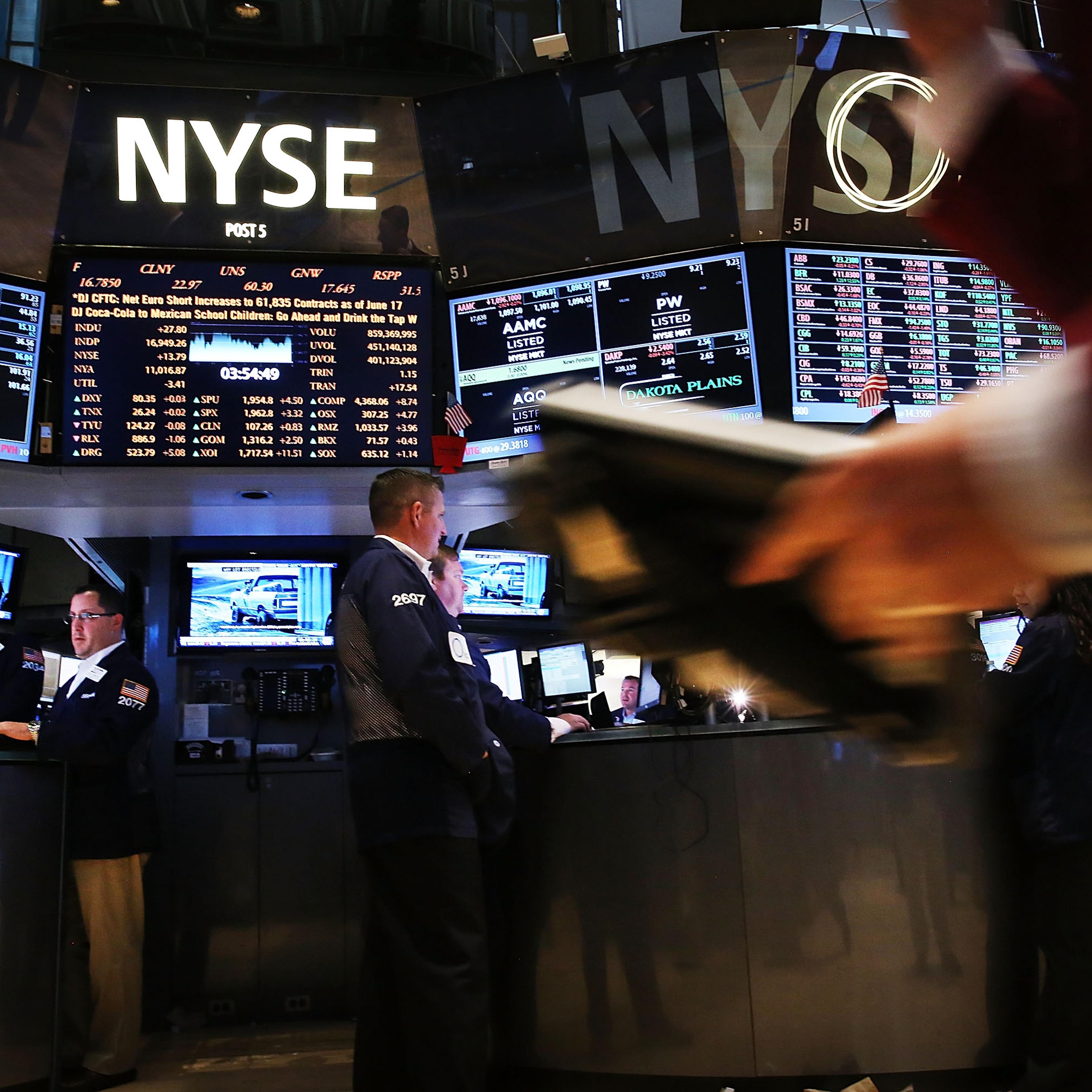 Dow Jones Industrial Average Approaches 17,000 Milestone