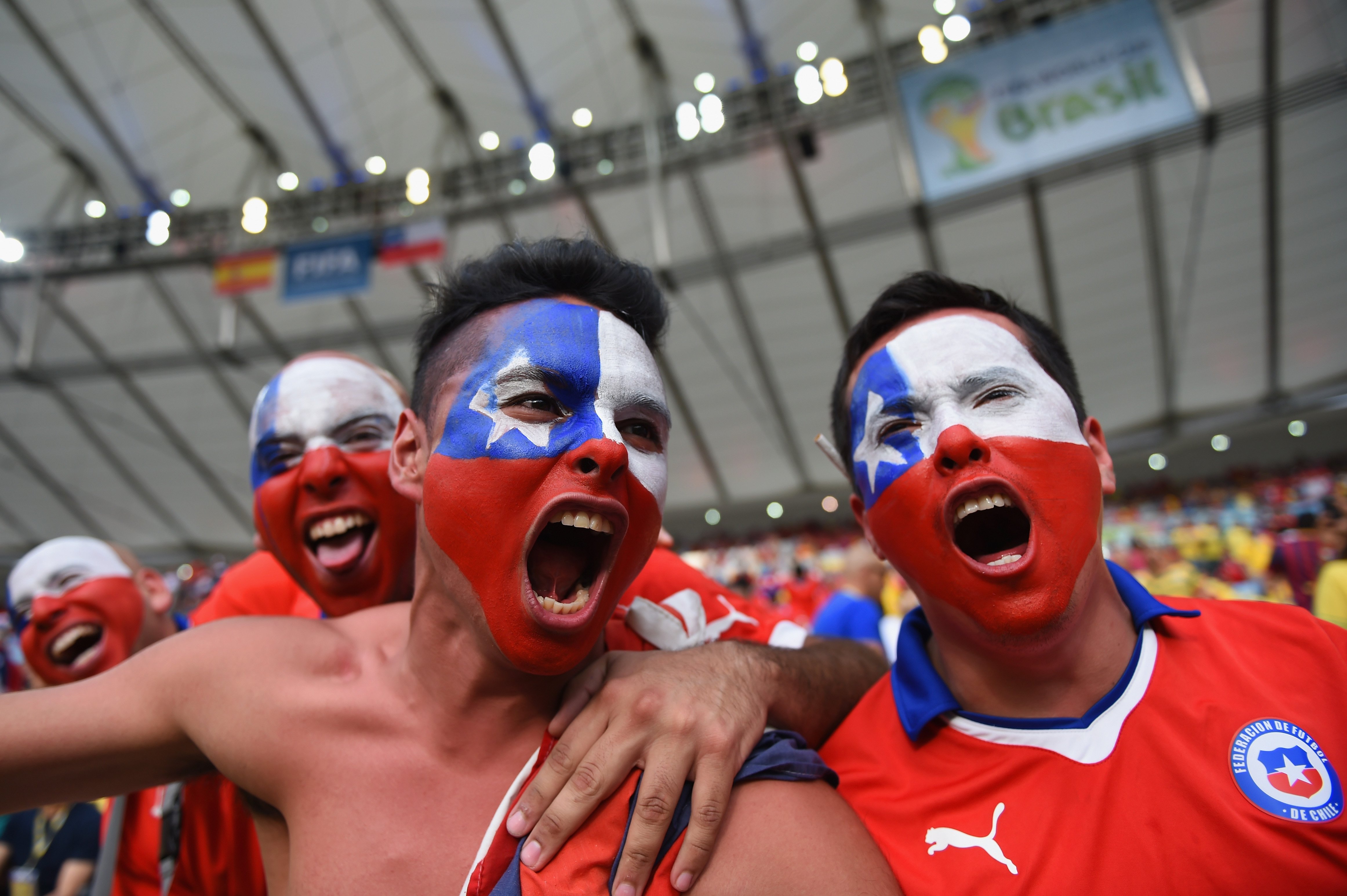 Spain v Chile: Group B - 2014 FIFA World Cup Brazil