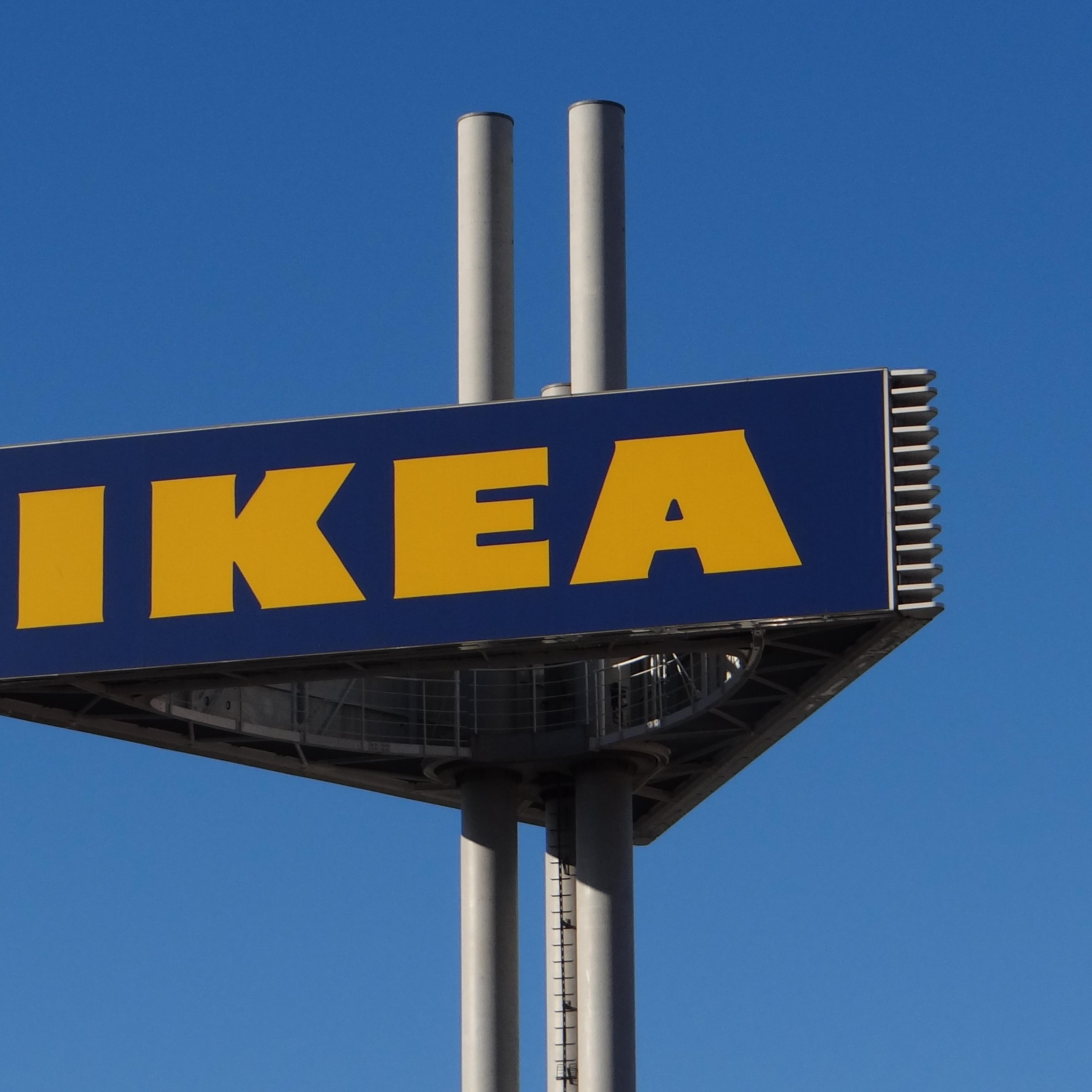 Ikea Moebelhaus in Berlin-Spandau, Firmenlogo.