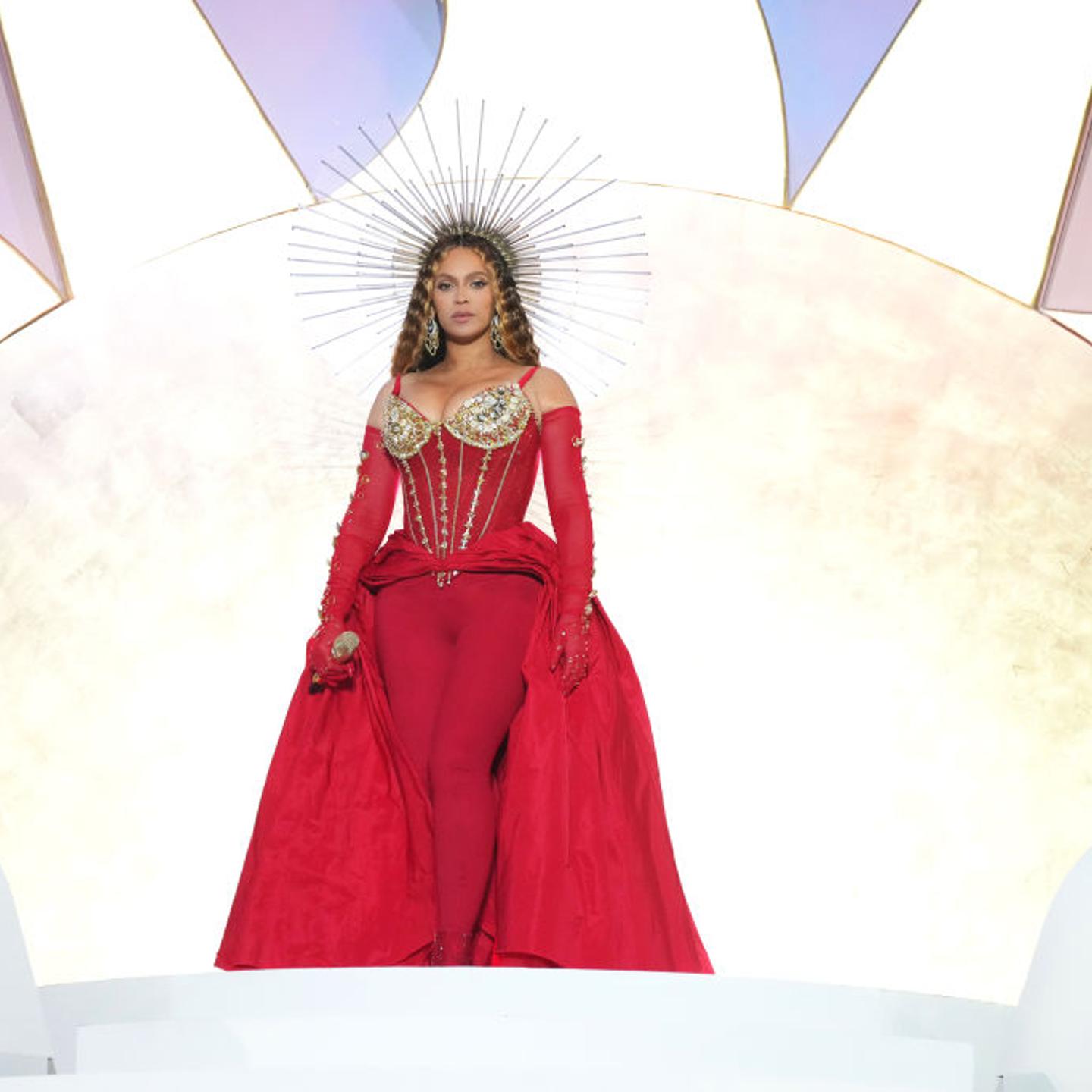 Atlantis The Royal Grand Reveal Weekend 2023 - Beyonce Performance