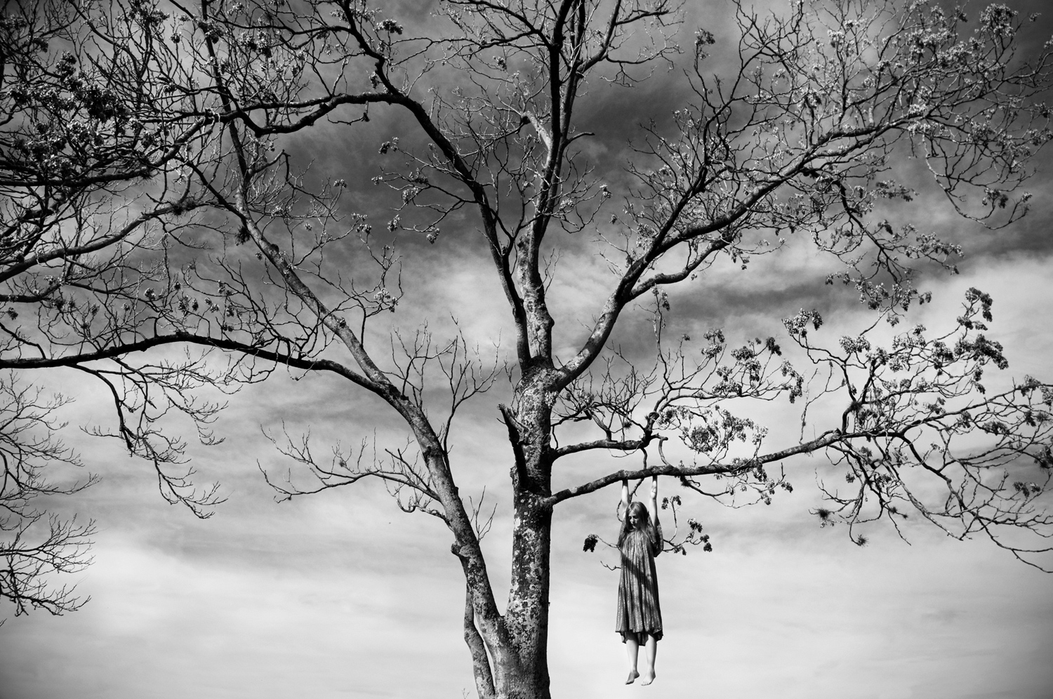 From the series <i>Anonymous</i> by Sofía López Mañán, one of the eight finalists selected for <i>MONO</i>. You can see more of her work <a href="http://www.sofilopez.com.ar/index.php?/projects/anonymous/" target="_new"><b><i>here.</i></b></a> 
