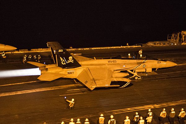 151228-N-DZ642-012
