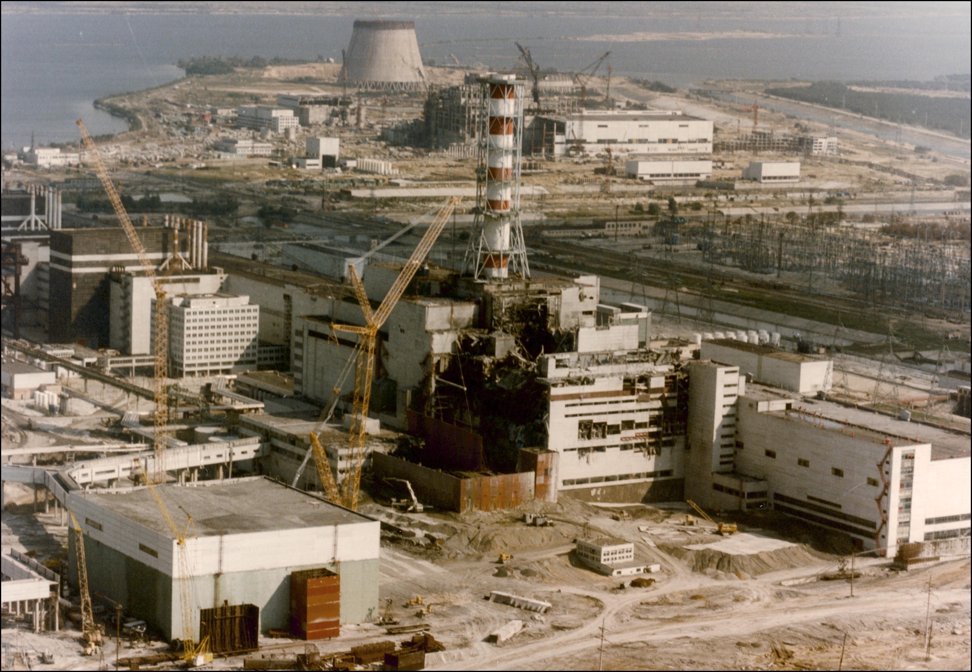 Chernobyl: first pictures after the nuclear disaster.