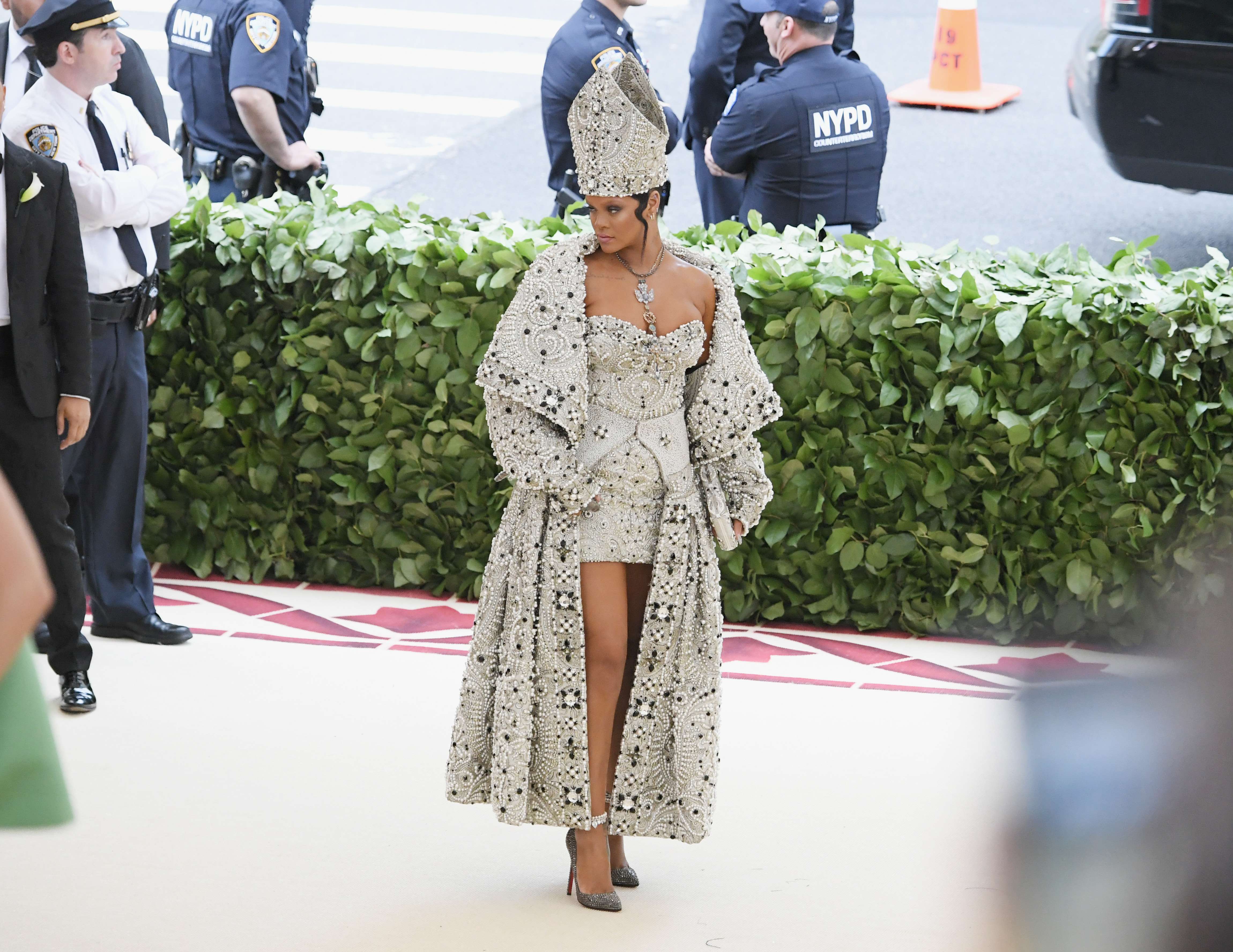 gala red carpet dresses Anna Wintour Predicts the #1 Met Gala Red Carpet Trend