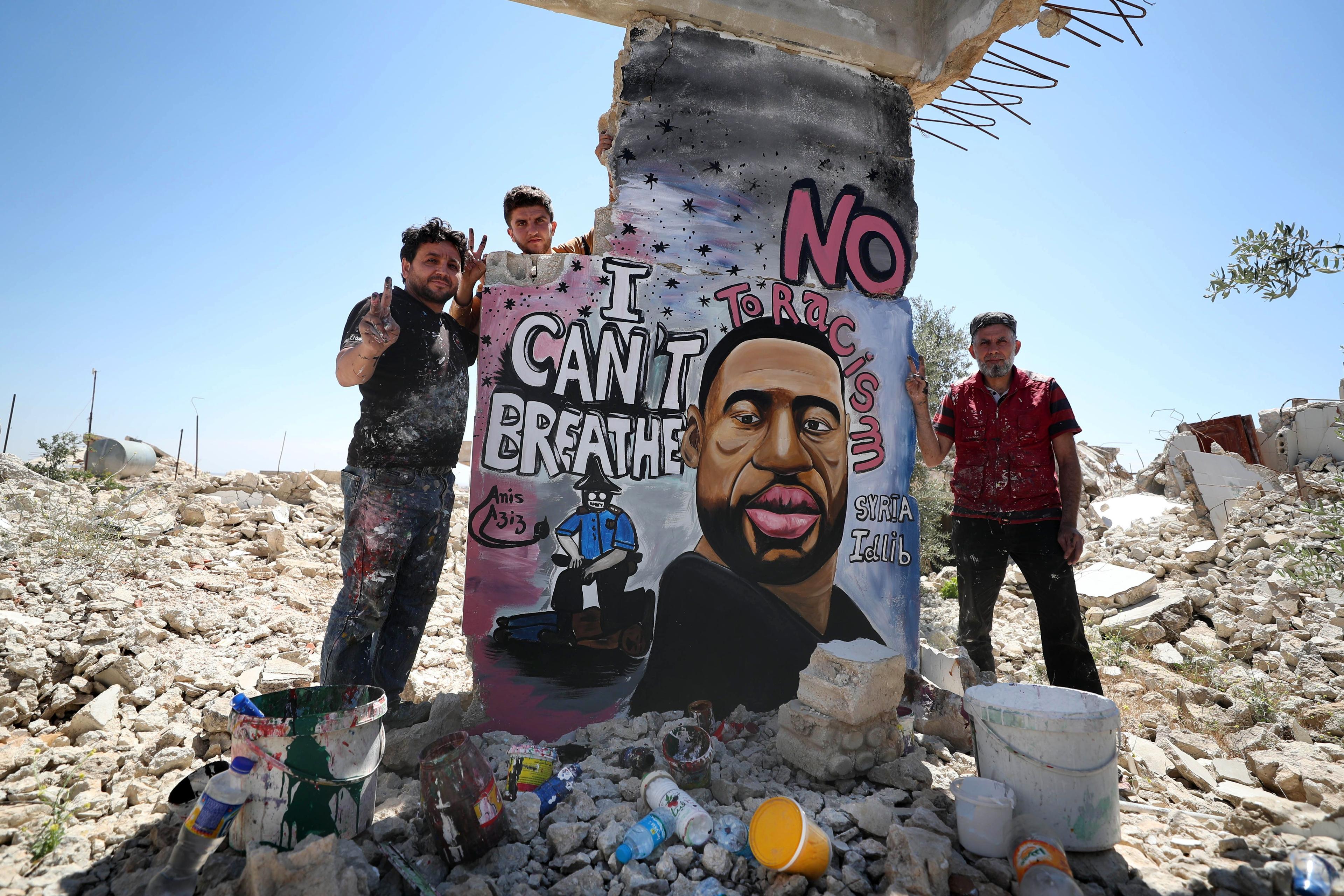 TOPSHOT-SYRIA-US-POLITICS-RACE