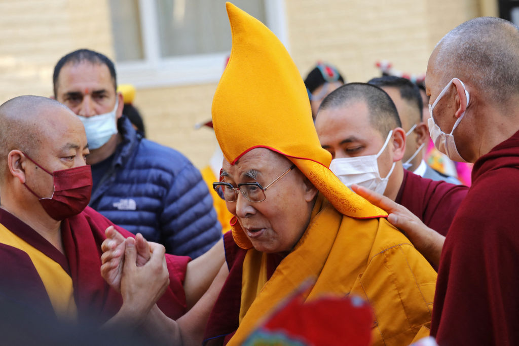 Dalai Lama Apologizes For Kissing, 'Suck My Tongue' Video