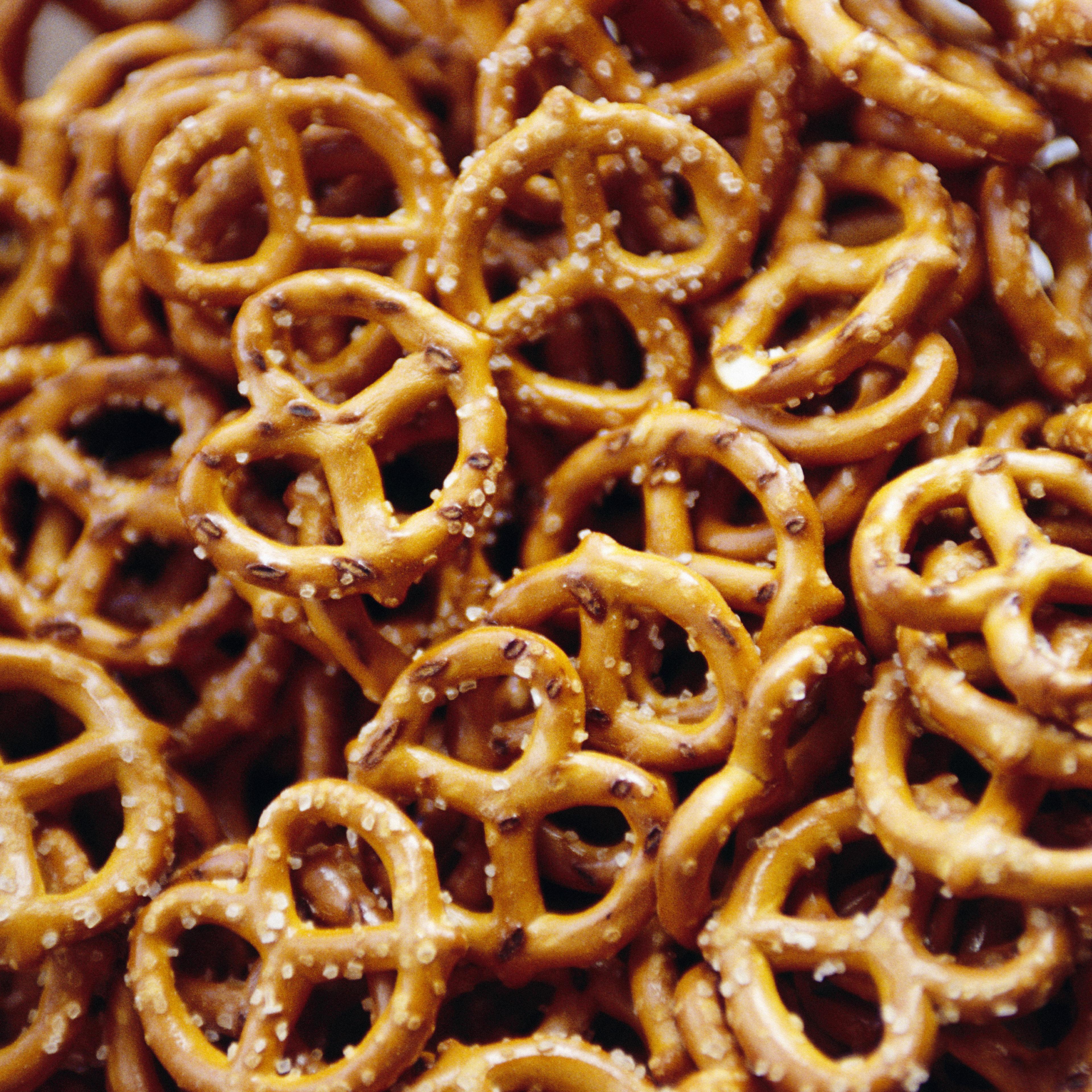 pretzels-bowl