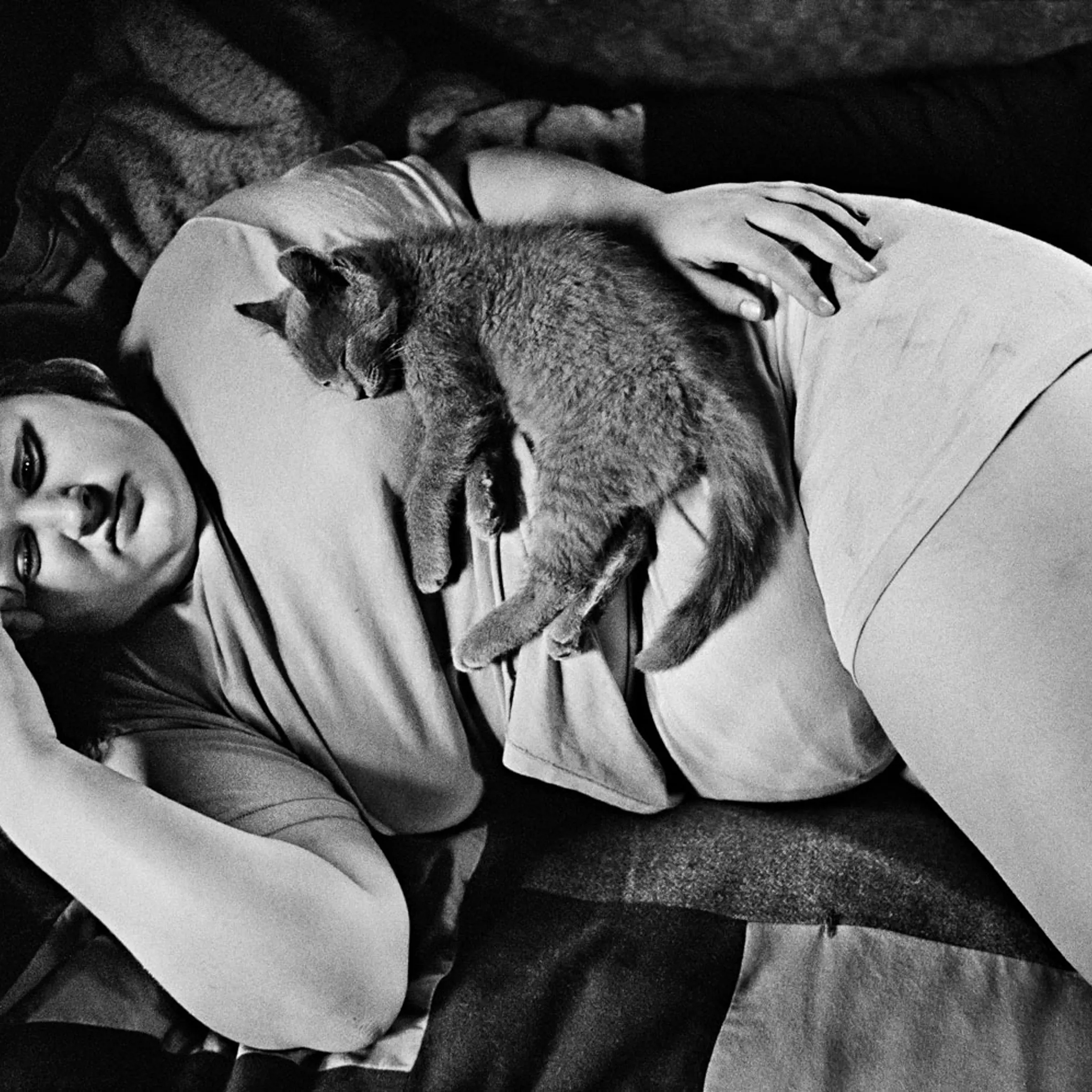 <em>Tracy and her cat</em>, 1991