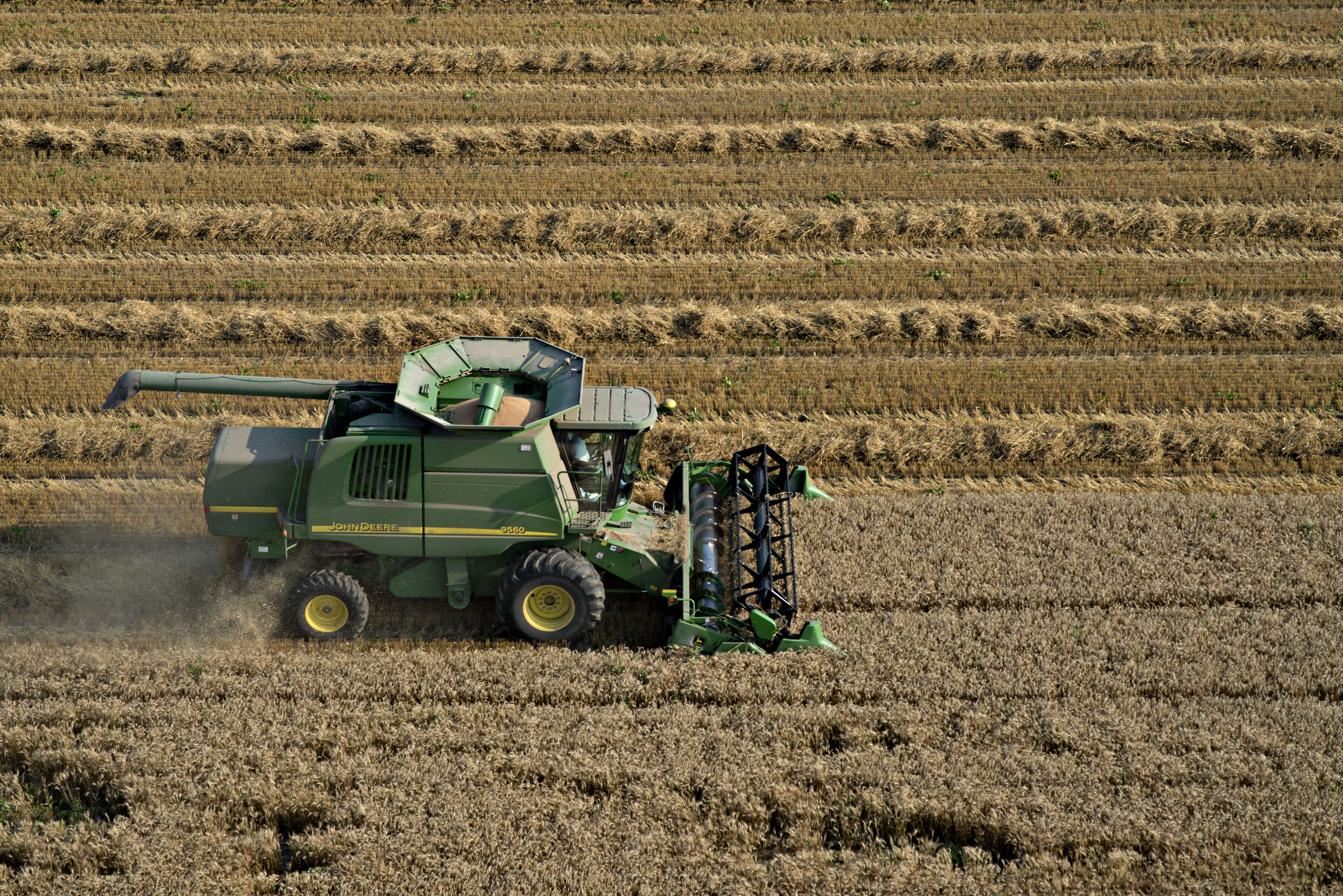 John Deere Profit Falls