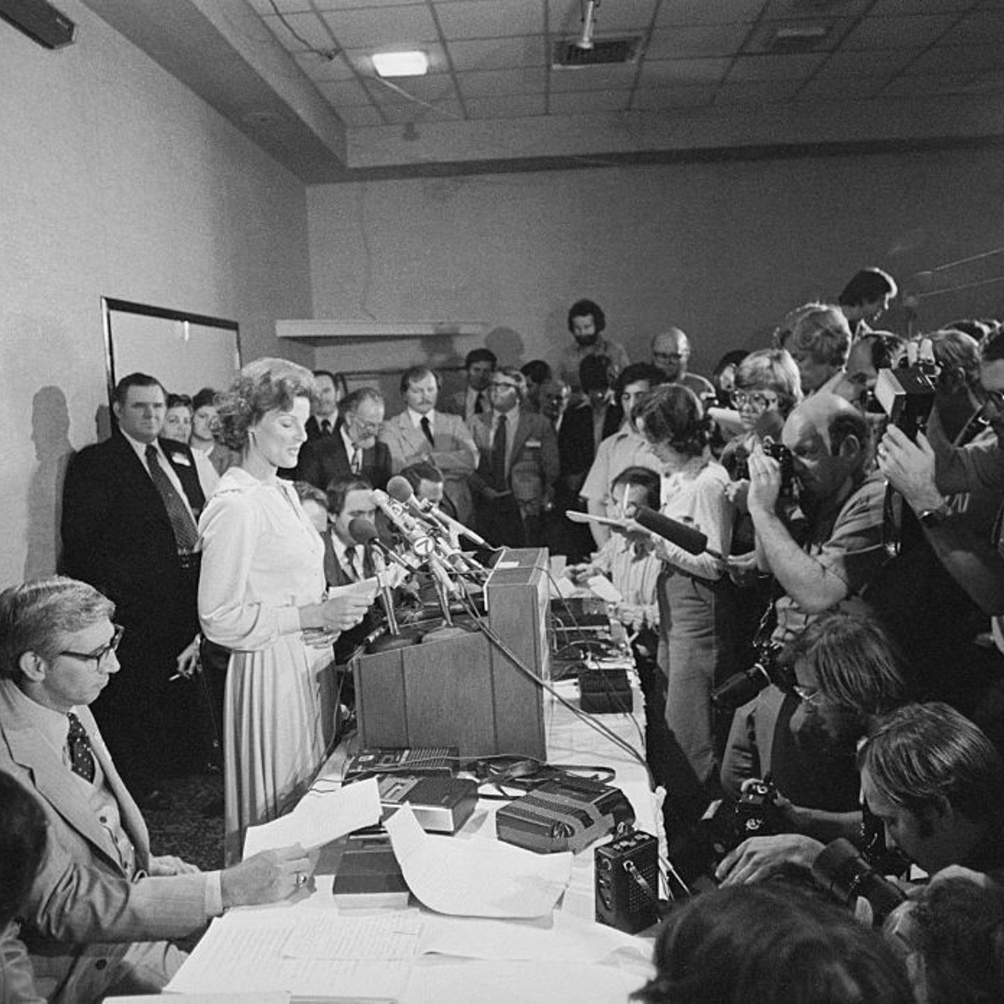 Anita Bryant Speaks to Reporters