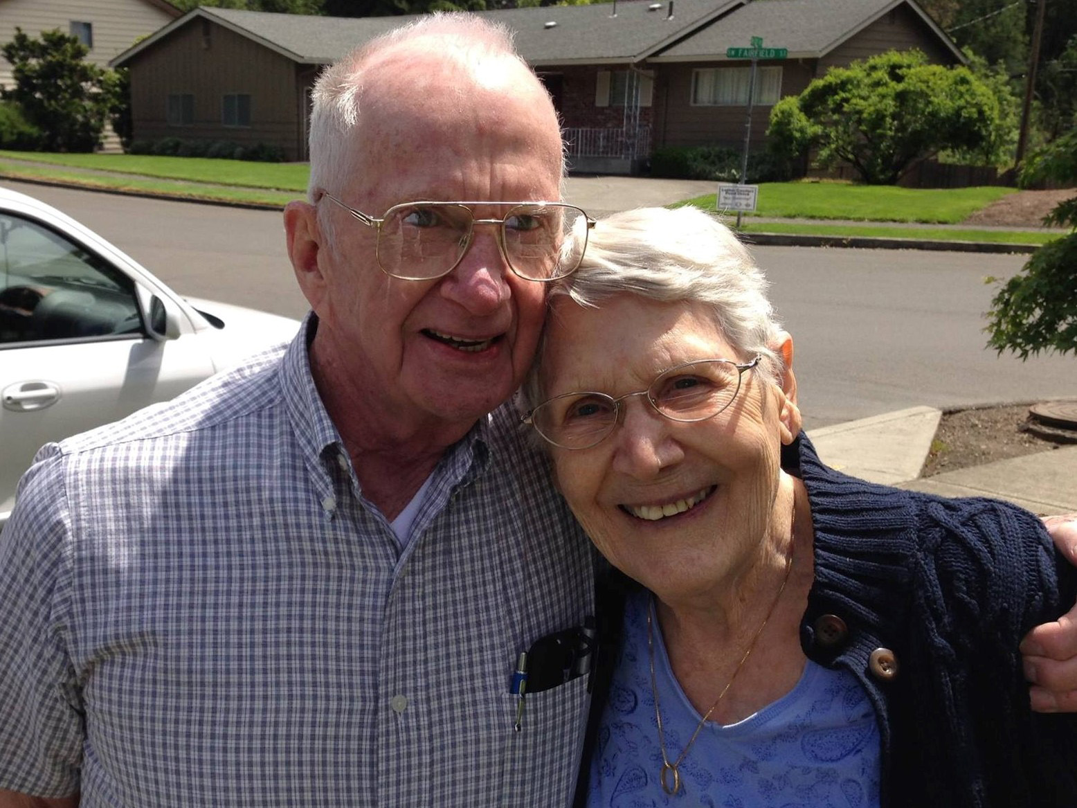 Charlie and Francie Emerick rest after a rousing family croquet game at daughter Jerilyn’s home in Portland, Ore., in May 2016. They died less than a year later. (Courtesy of Jerilyn Marler)