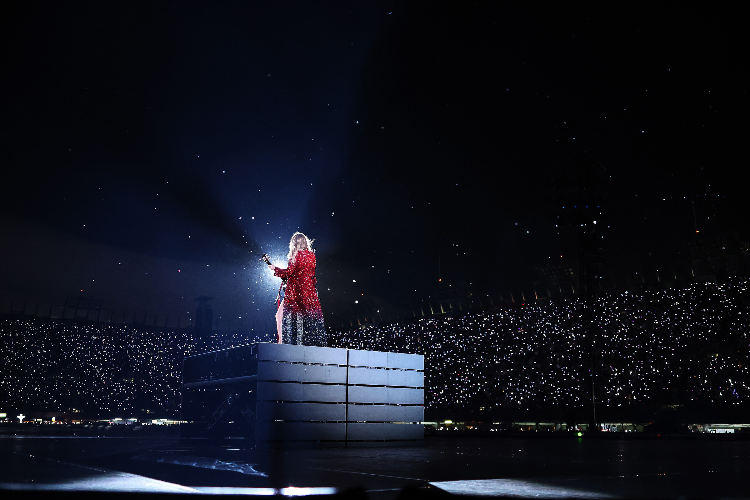 Swift performs at Foro Sol in Mexico City on Aug. 24