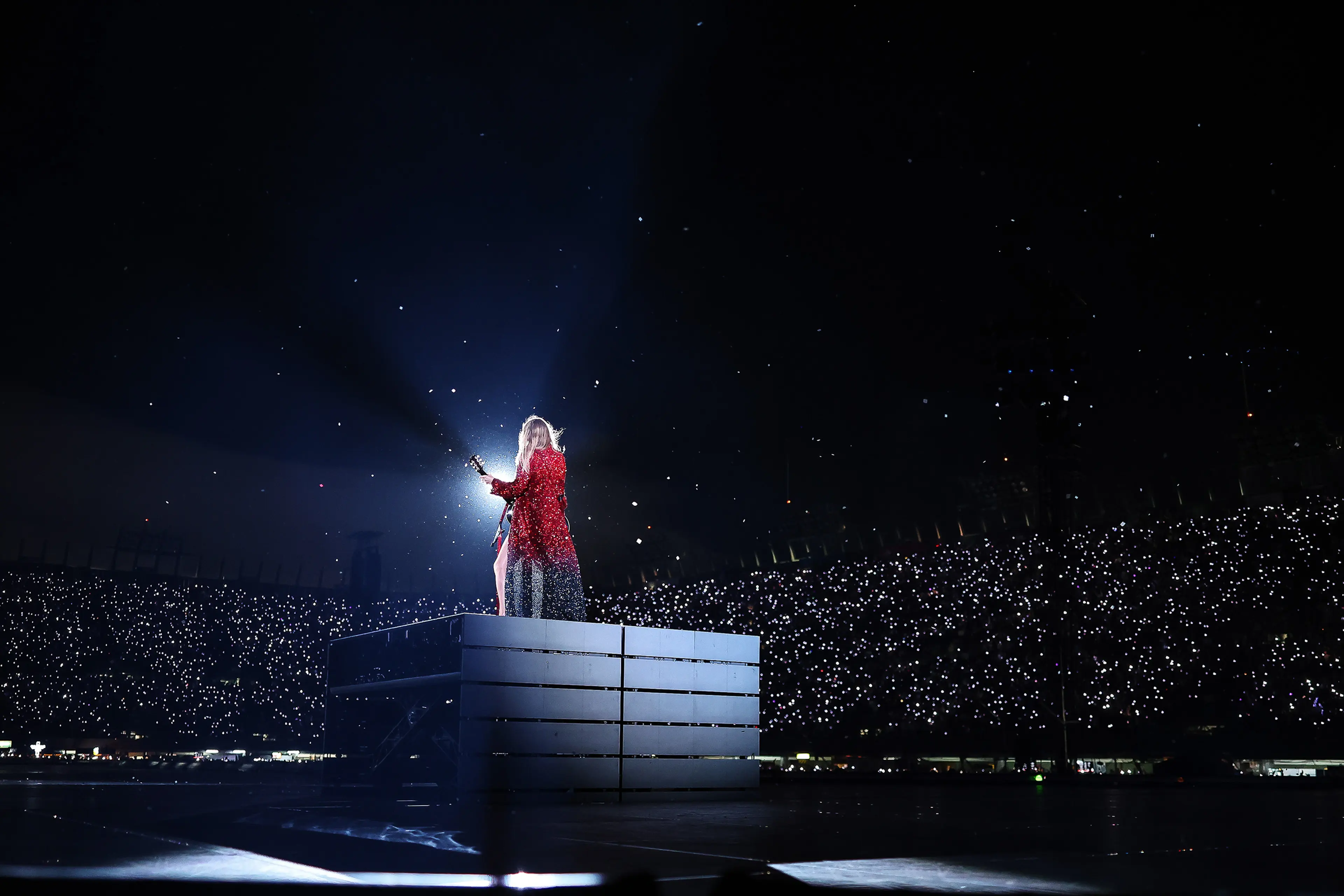 Swift performs at Foro Sol in Mexico City on Aug. 24