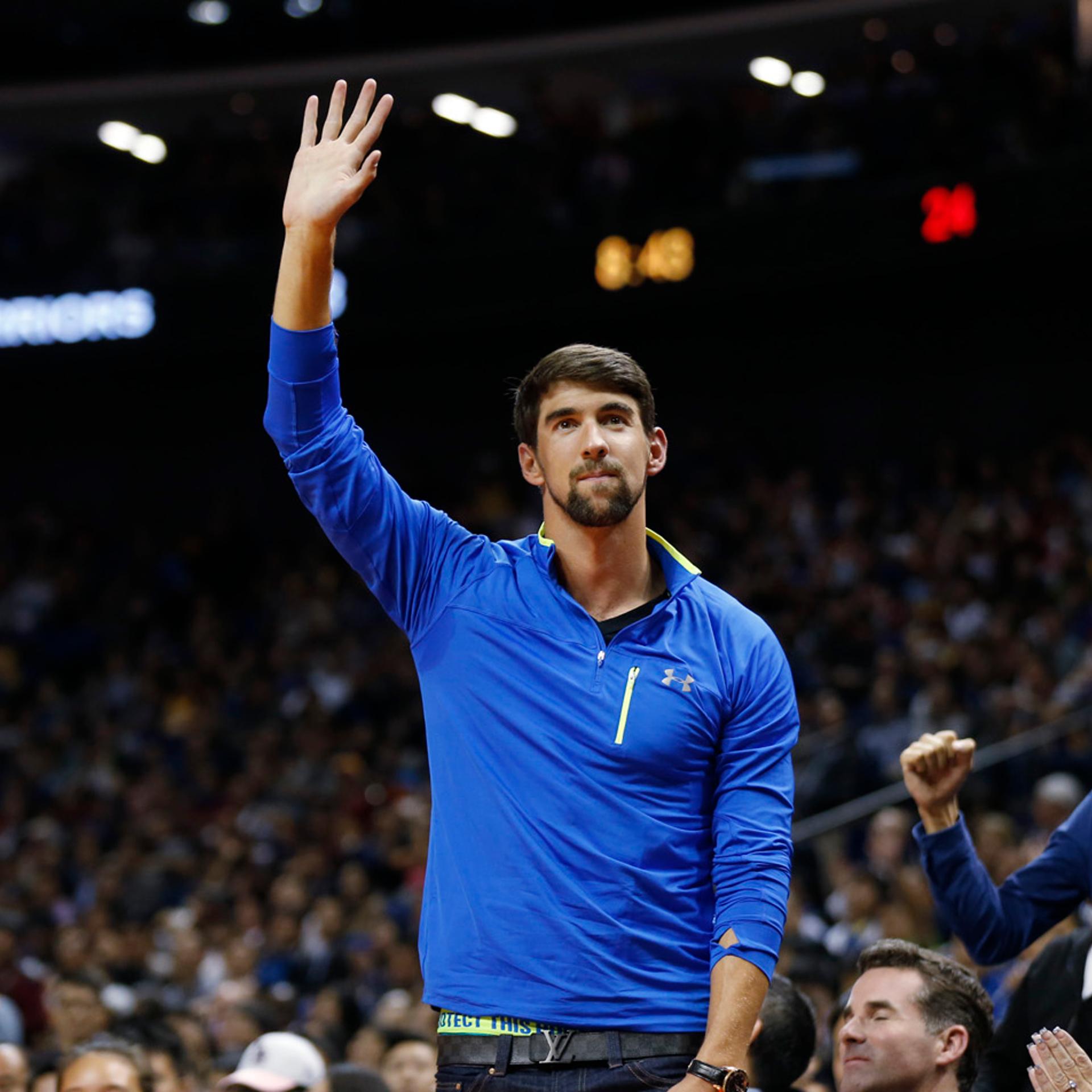 Michael Phelps comes out of retirement