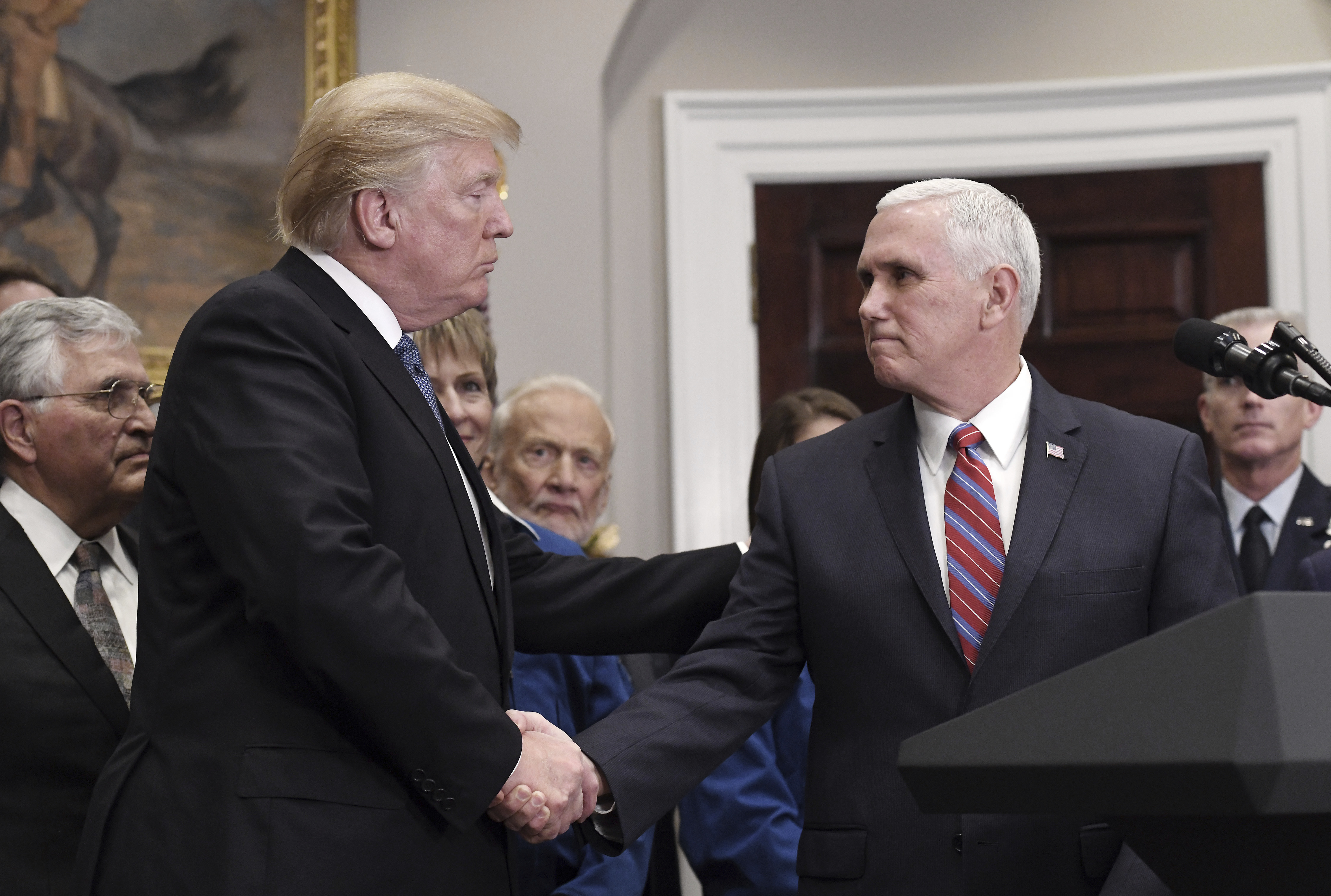 Trump signs new space policy directive at White House - DC