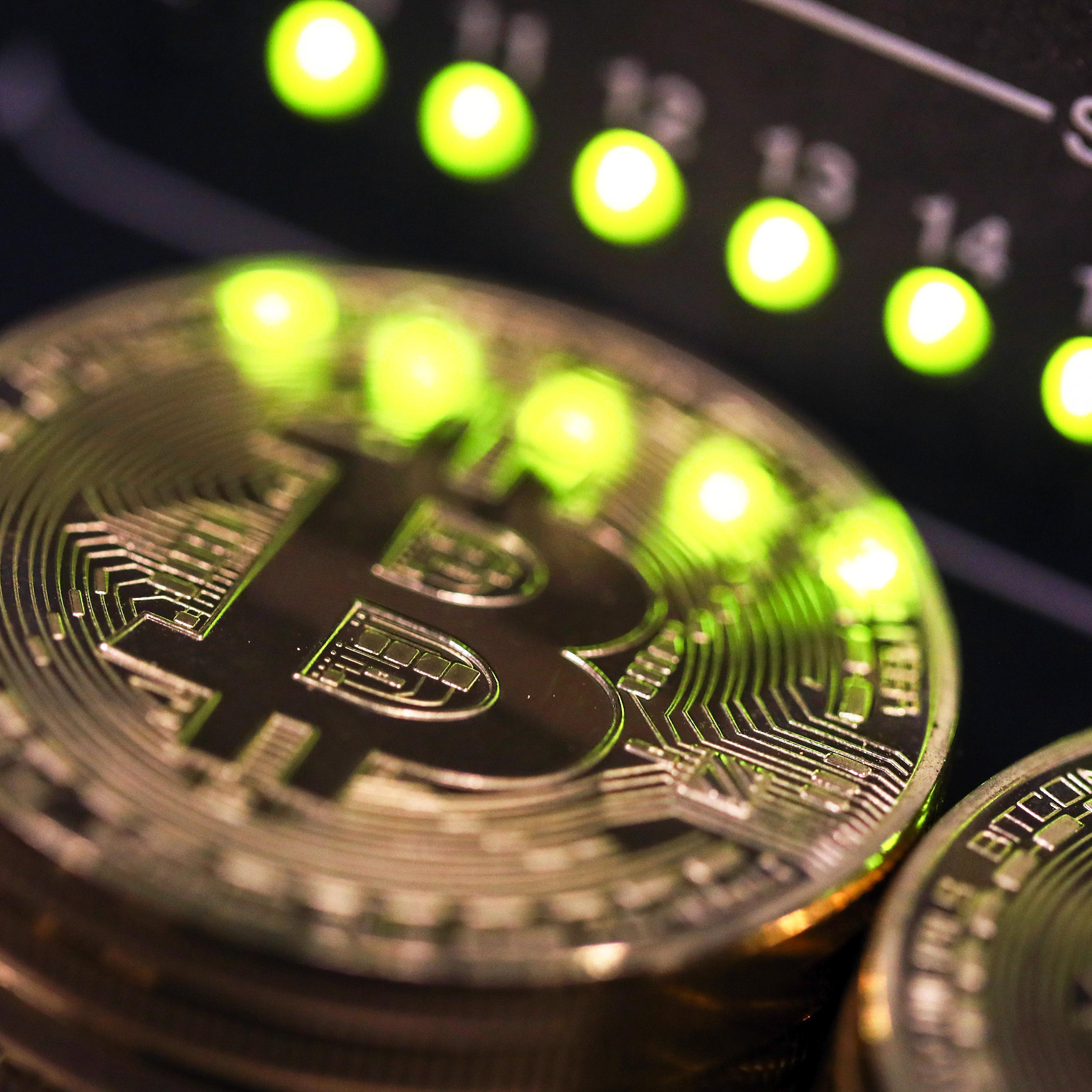 Bitcoin Monitor Lights