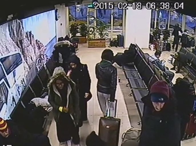 Three missing London schoolgirls 'travelling to Syria to join Daesh'