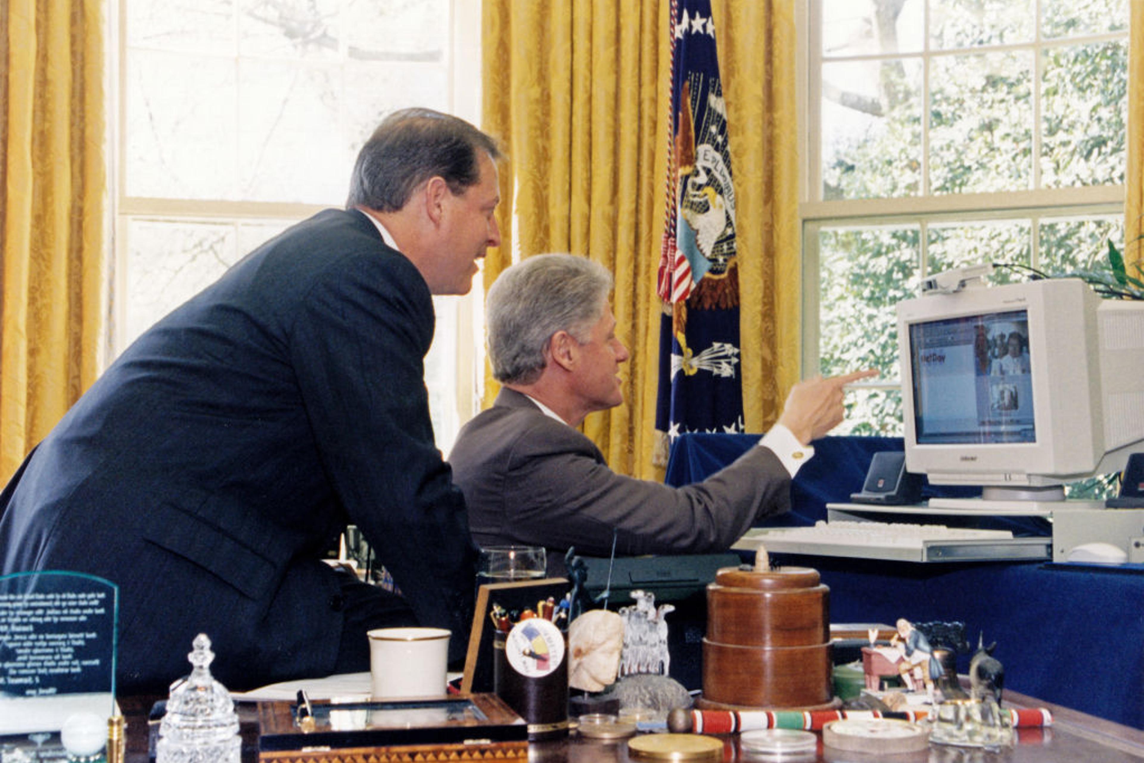 Gore and Clinton With a Computer
