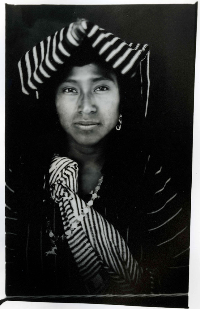 The 2011 winner is 23-year-old Rosa Lidia Aguare Castro of Santa Lucia La Reforma, Totonicapan. 