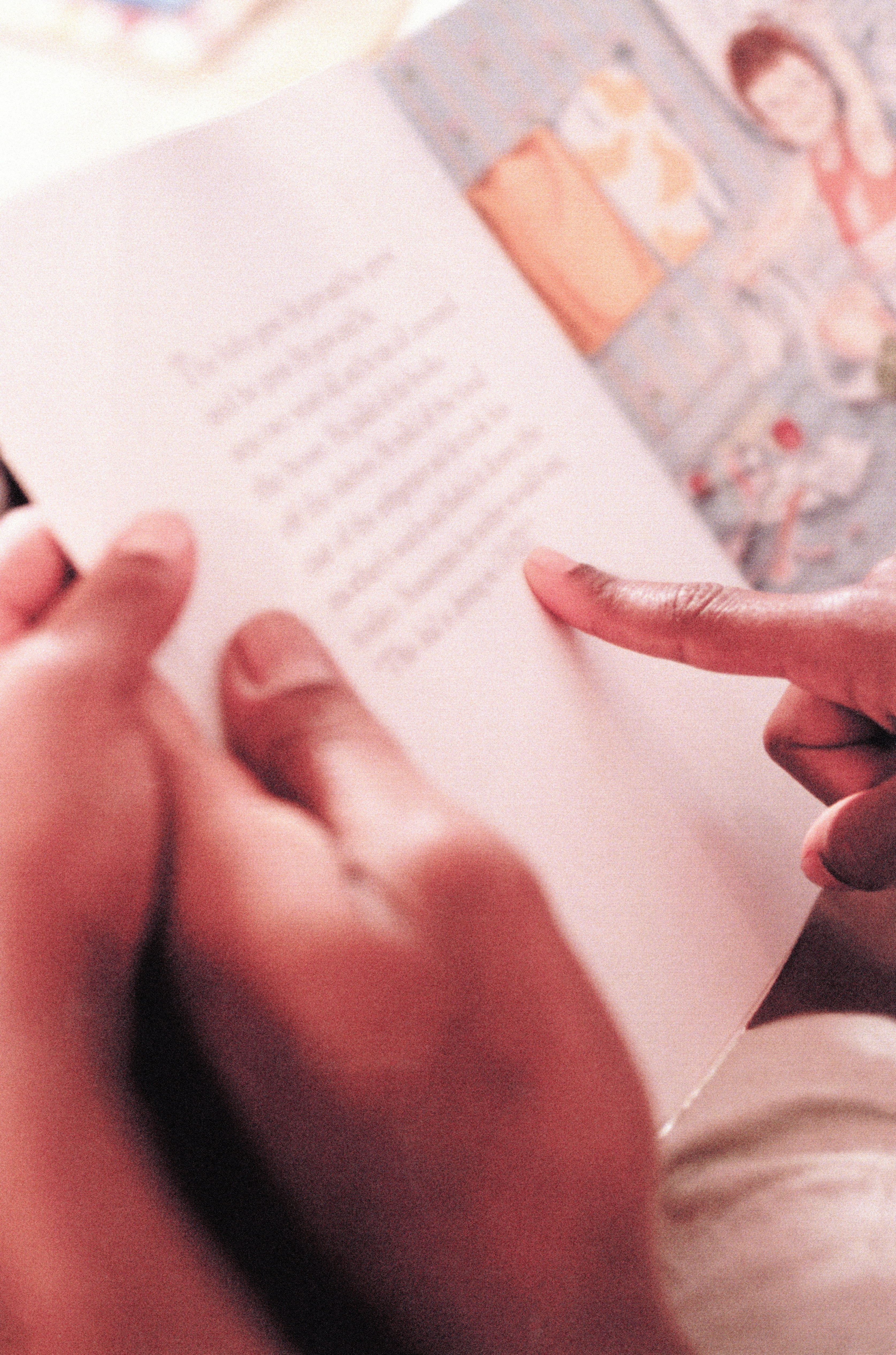 closeup-bedtime-reading
