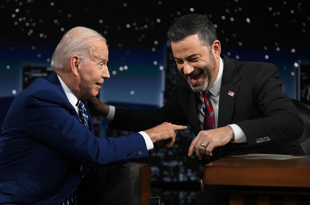 TOPSHOT-US-ENTERTAINMENT-POLITICS