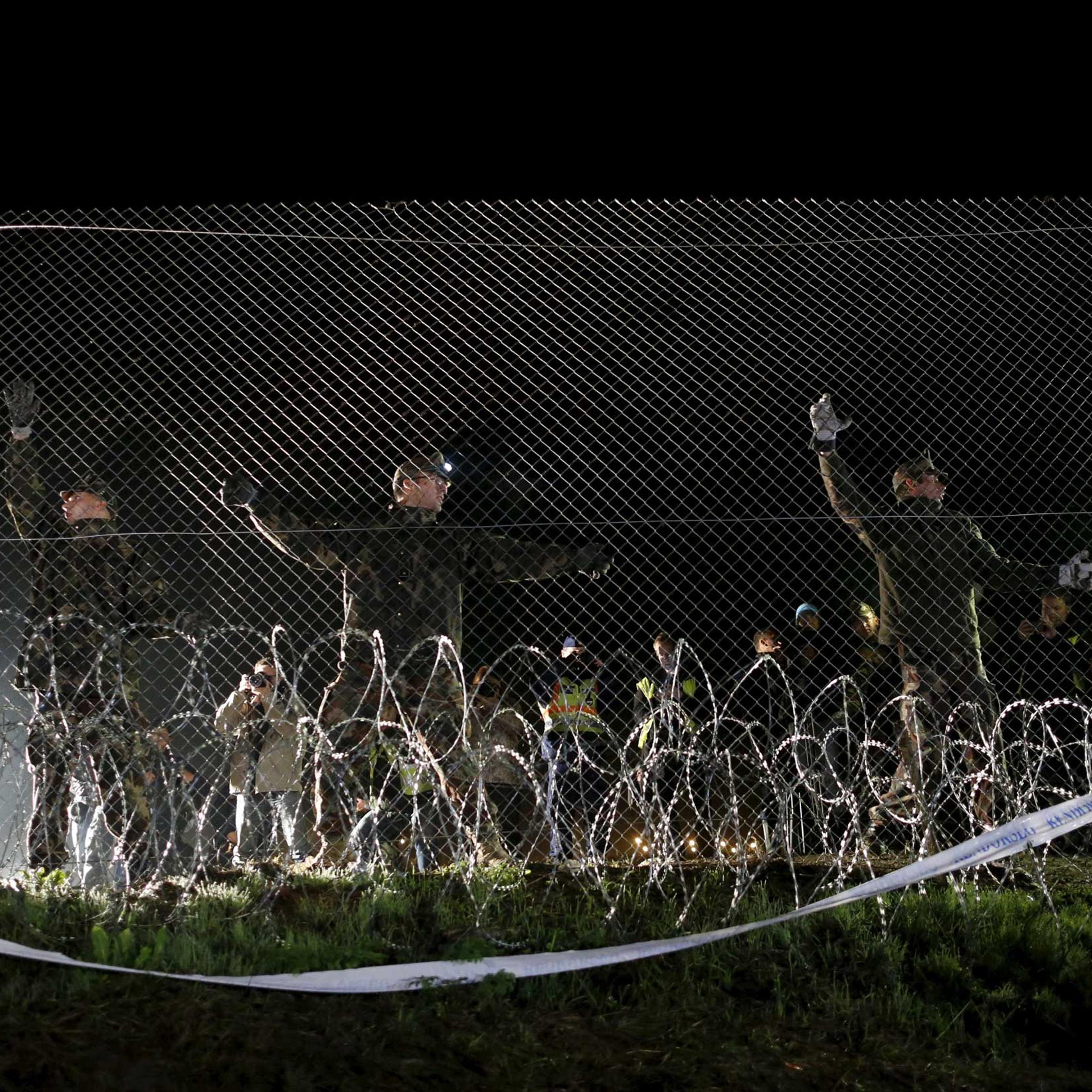 Hungarian soldiers Croatia border