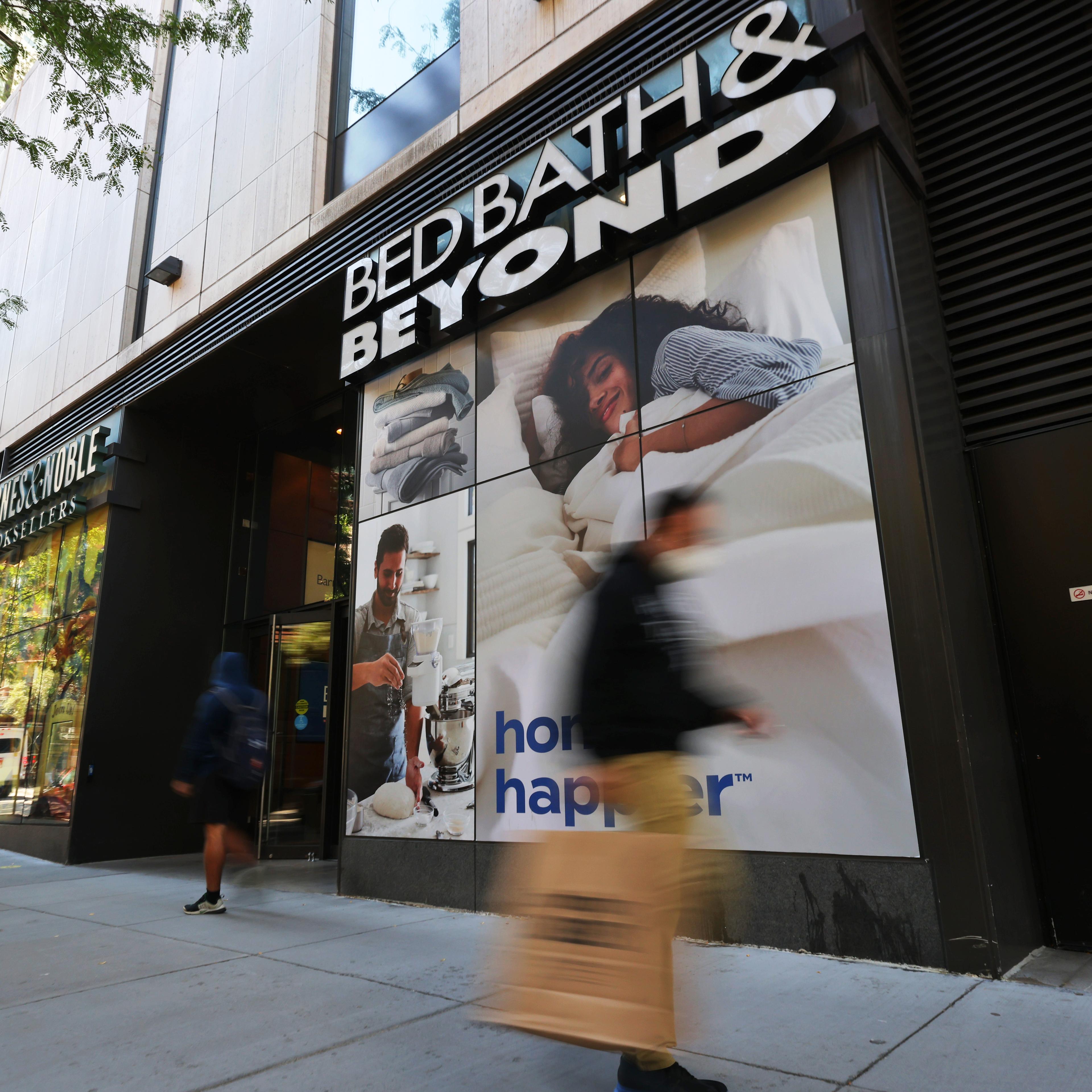 NEW YORK, NEW YORK - OCTOBER 01: People walk past a Bed Bath & Beyond store on October 01, 2021 in the Tribeca neighborhood in New York City.