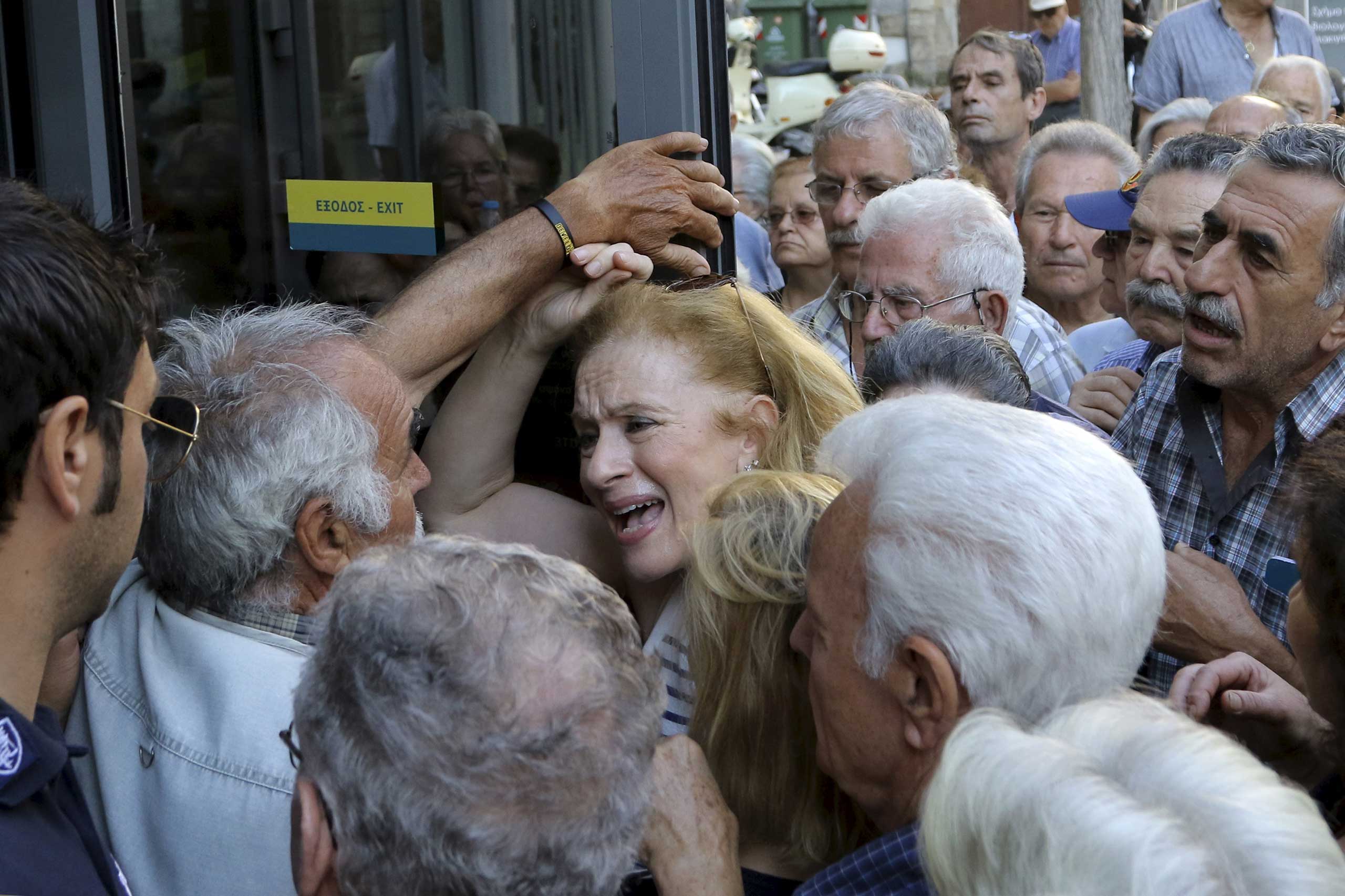 Greece crisis banks