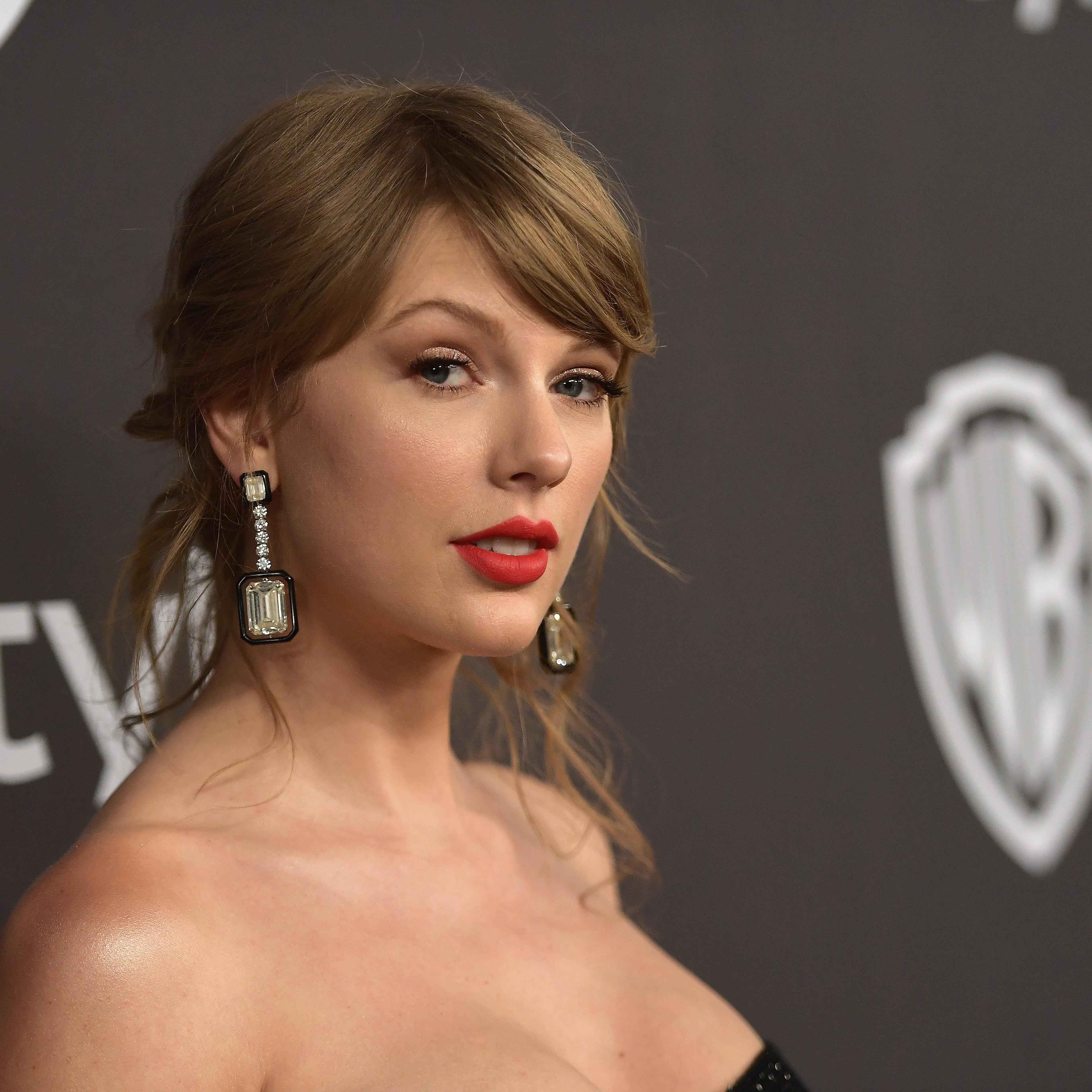 The 2019 InStyle And Warner Bros. 76th Annual Golden Globe Awards Post-Party - Red Carpet