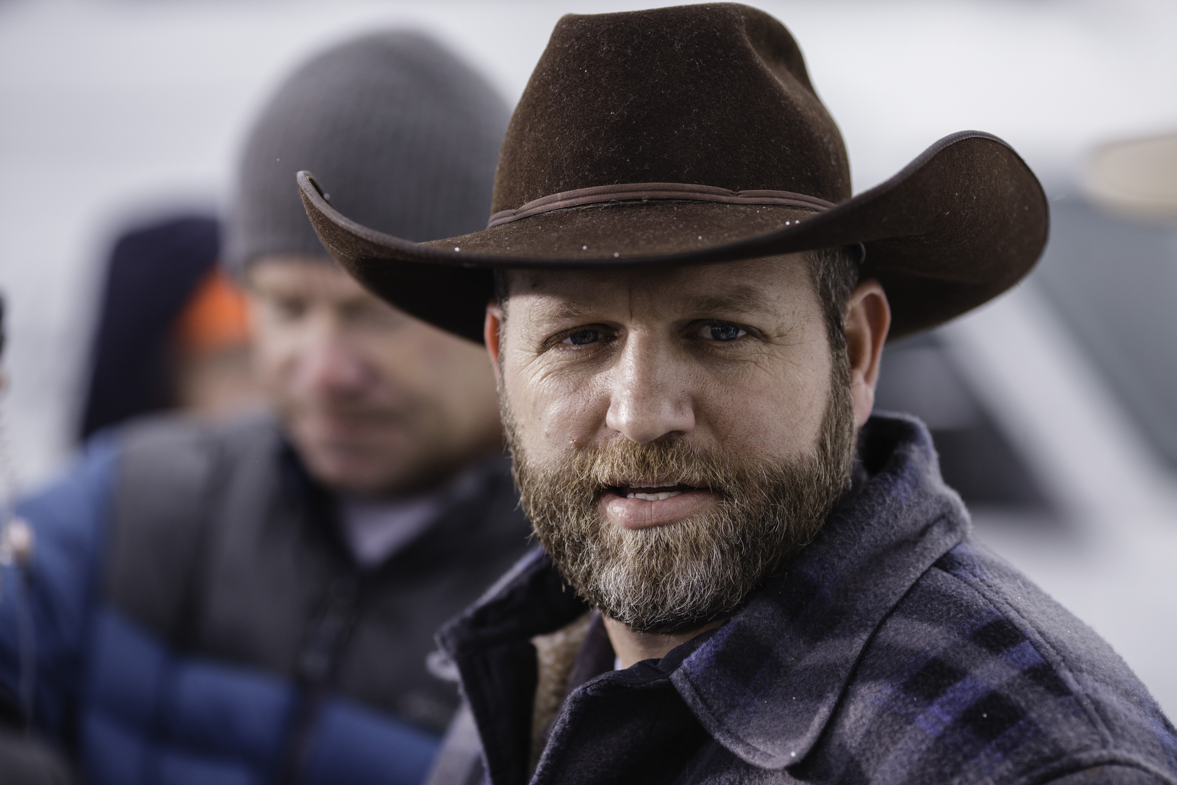 Ammon Bundy speaks at a news conference at the entrance to the Malheur National Wildlife Refuge Headquarters near Burns, Oregon January 5, 2016.
