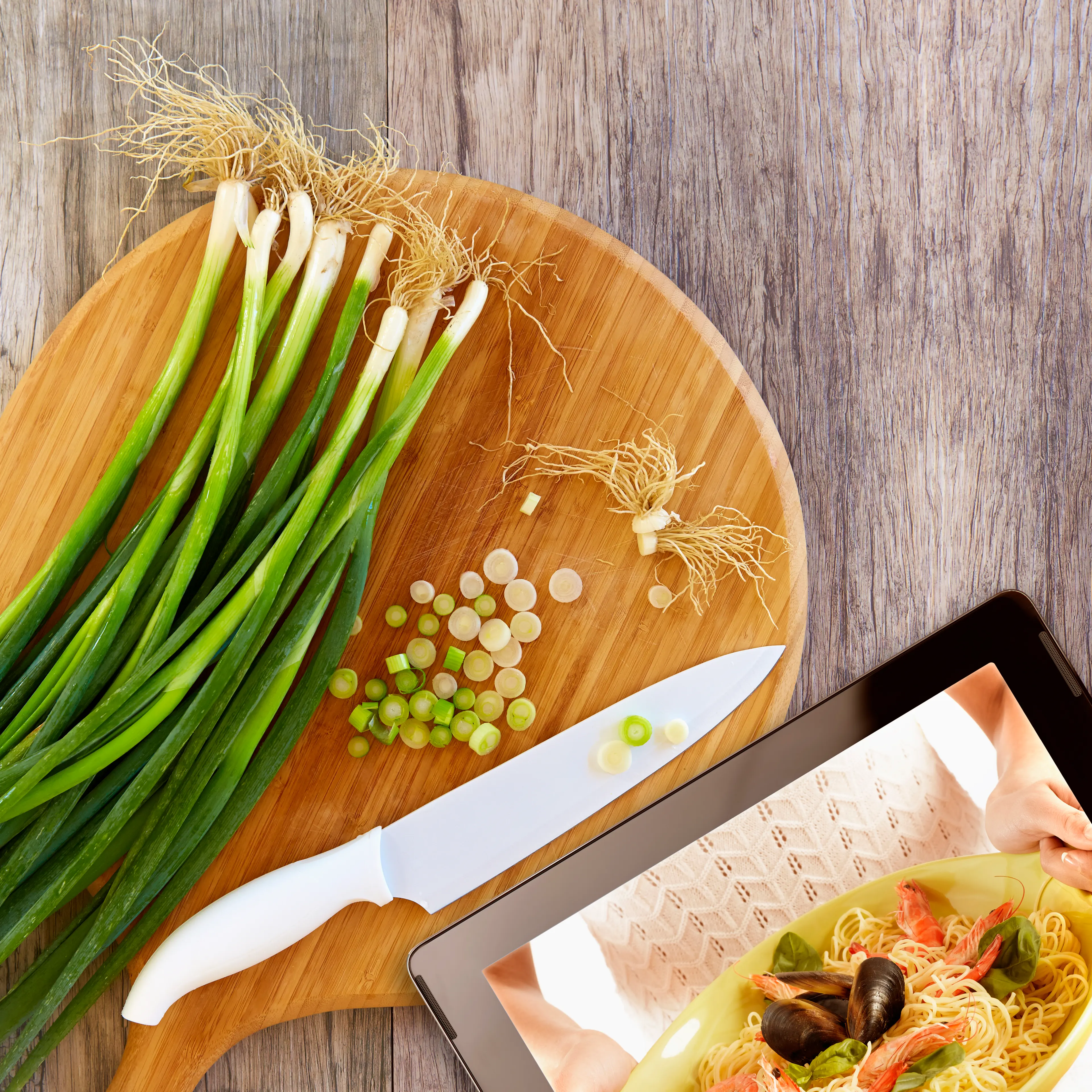 chopping-veggies-tablet
