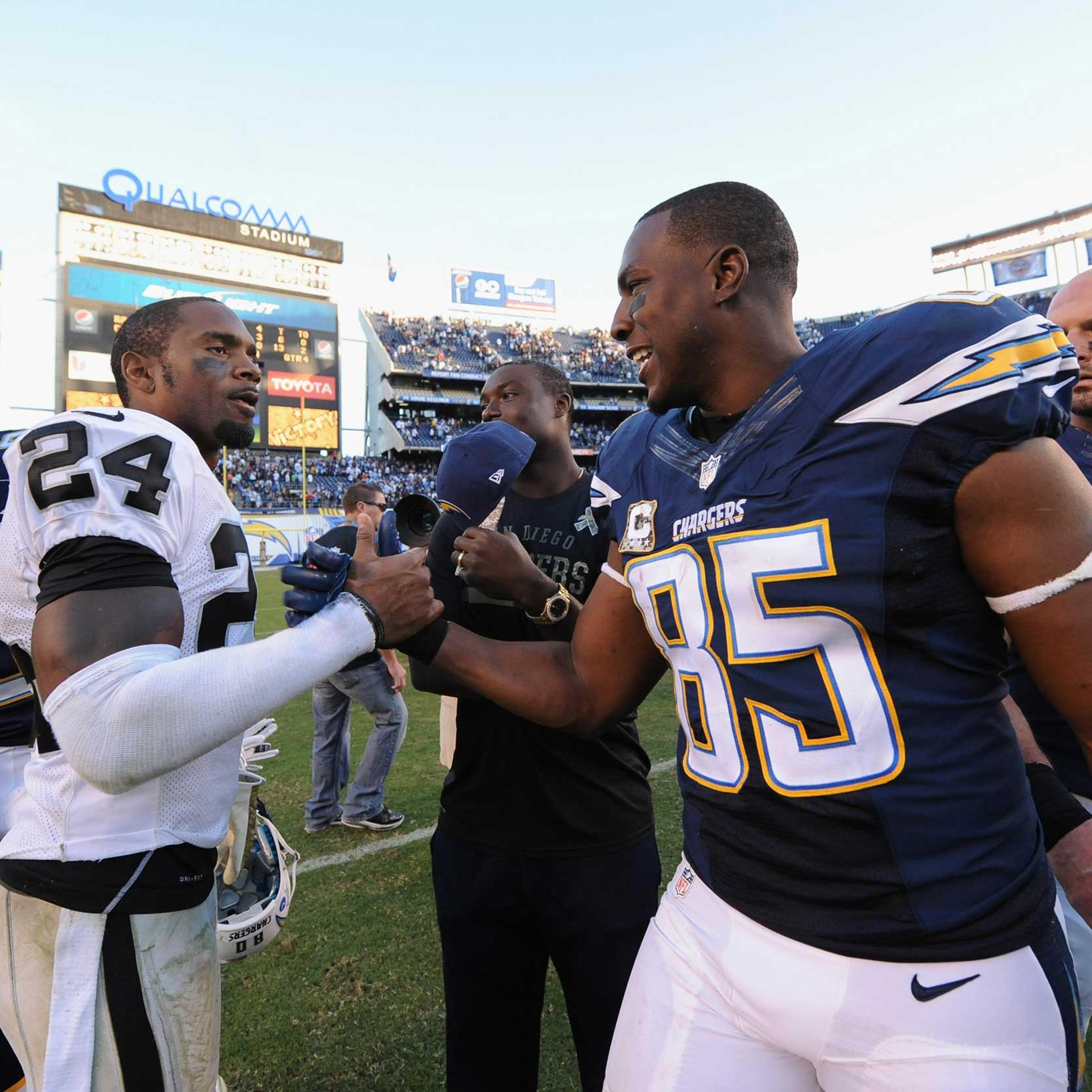 Charles Woodson #24 of the Oakland Raiders congratulated Antonio Gates #85 of the San Diego Chargers after the Chargers defeated the Oakland Raiders 13-6 in the game at Qualcomm Stadium on Nov. 16, 2014 in San Diego, Calif.