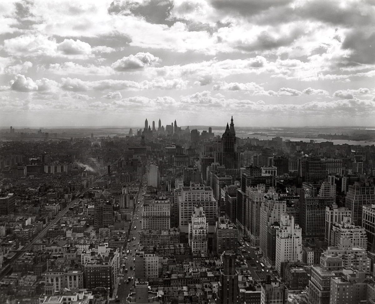 New York City Skyline Looking South To Downtown Fr