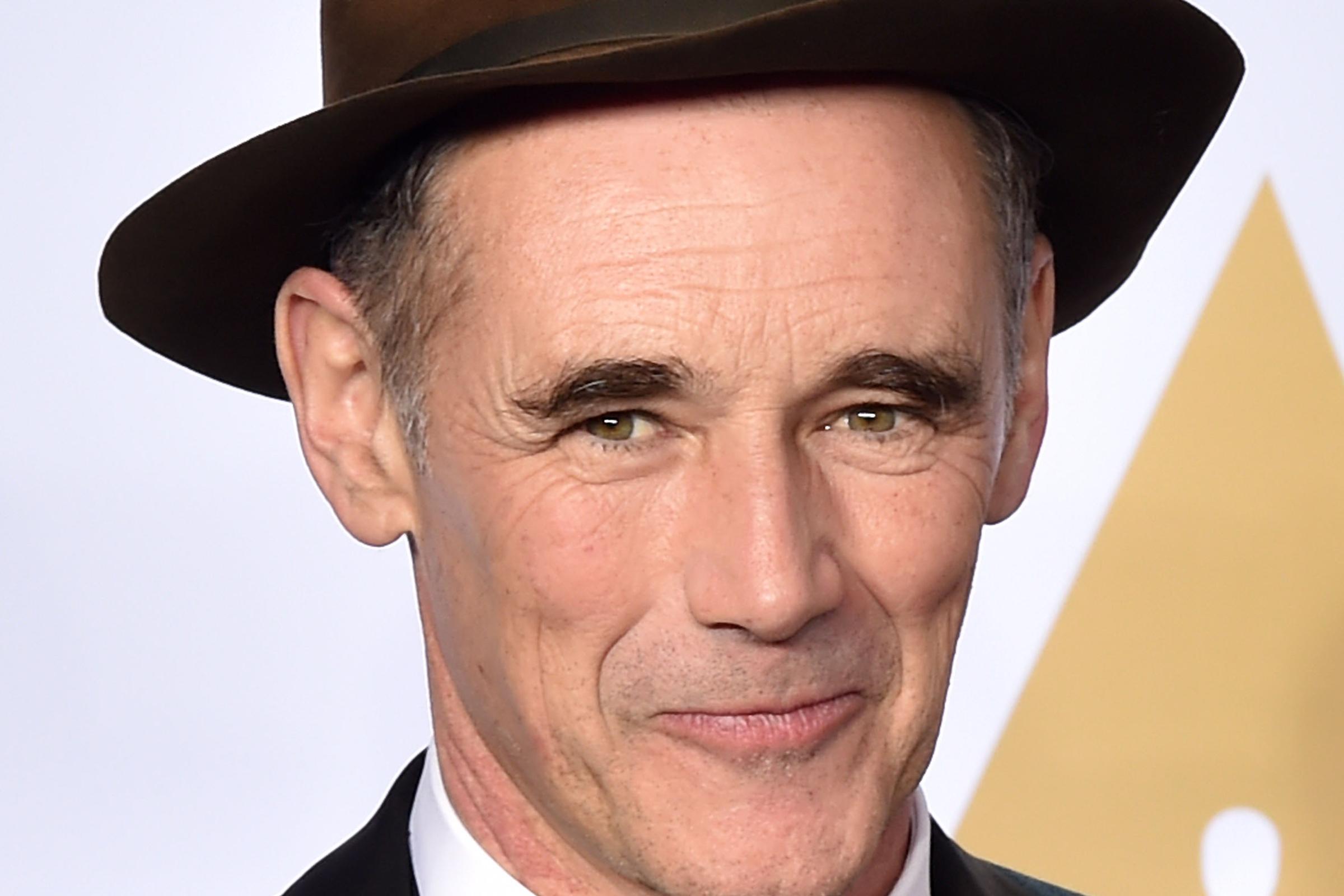 Hbo Mark Rylance 'The BFG' Official Trailer: Catch a Glimpse of Giant Country